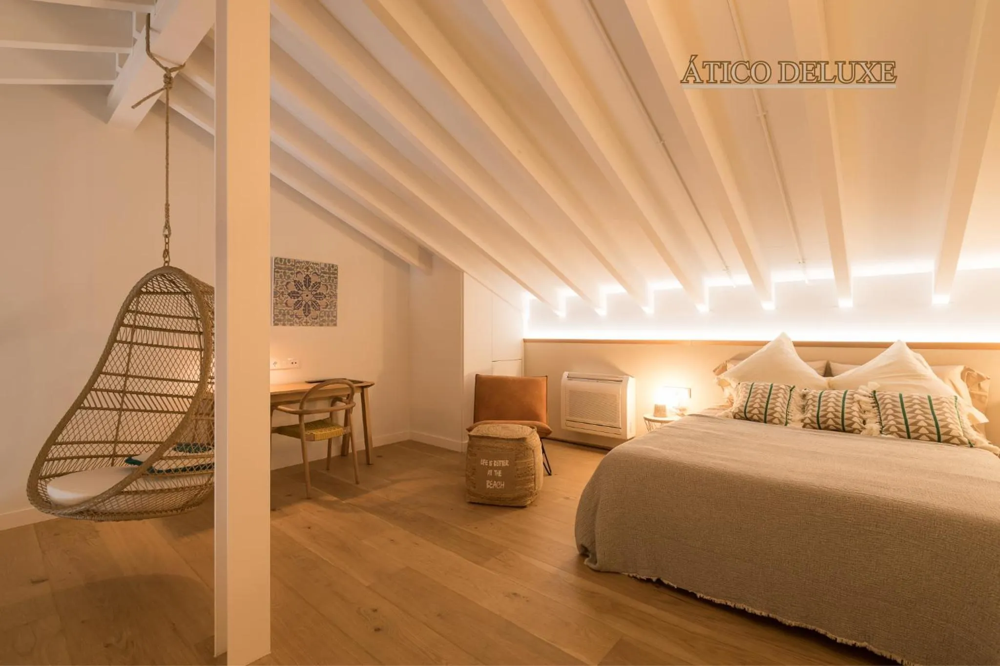 Property building, Bed in Hotel Portmany