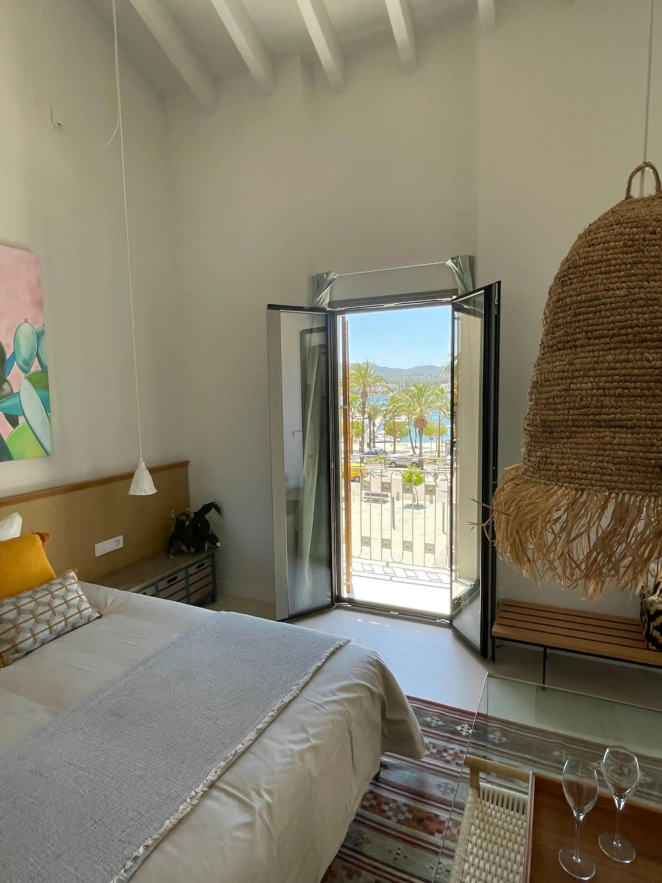 Sea view, Bed in Hotel Portmany