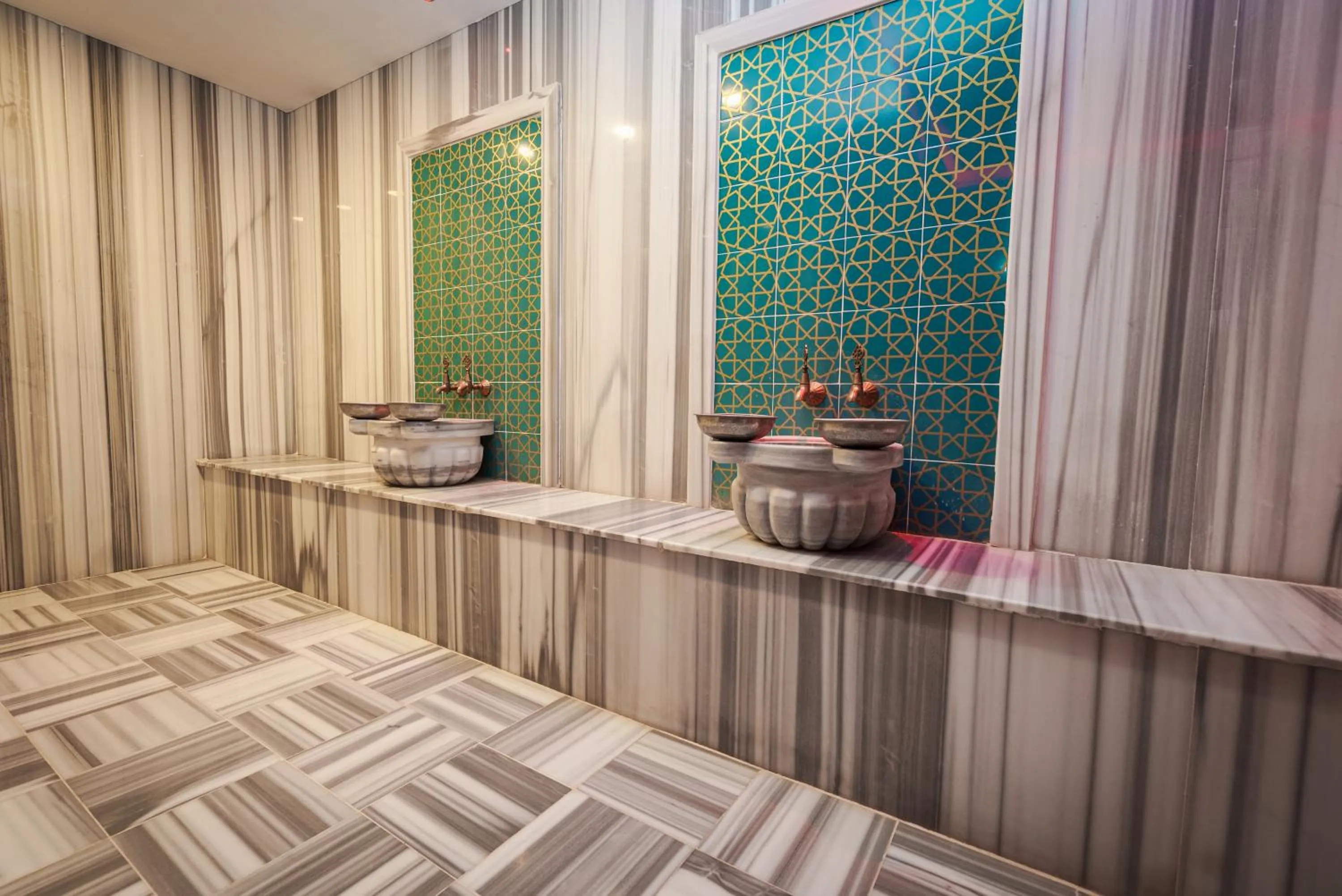 Public Bath in Library Hotel Erciyes