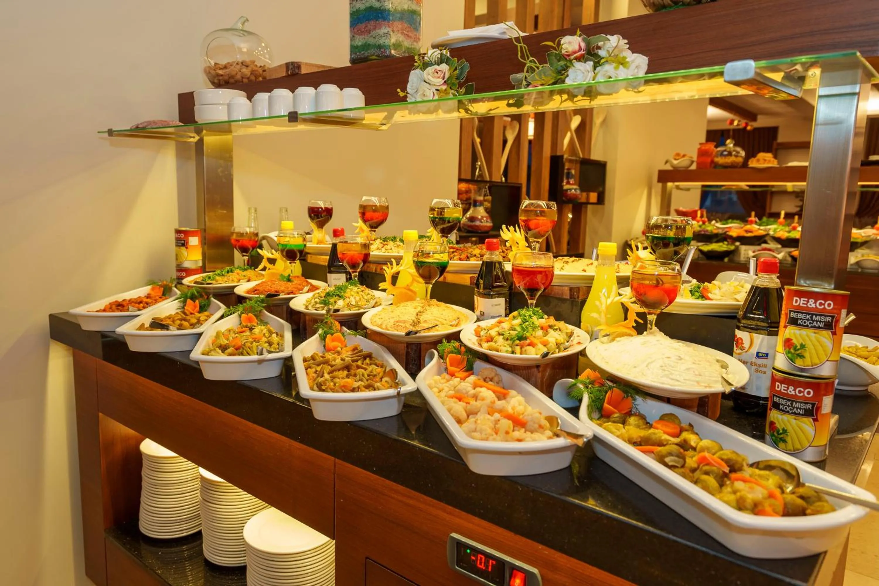 Food and drinks in Library Hotel Erciyes