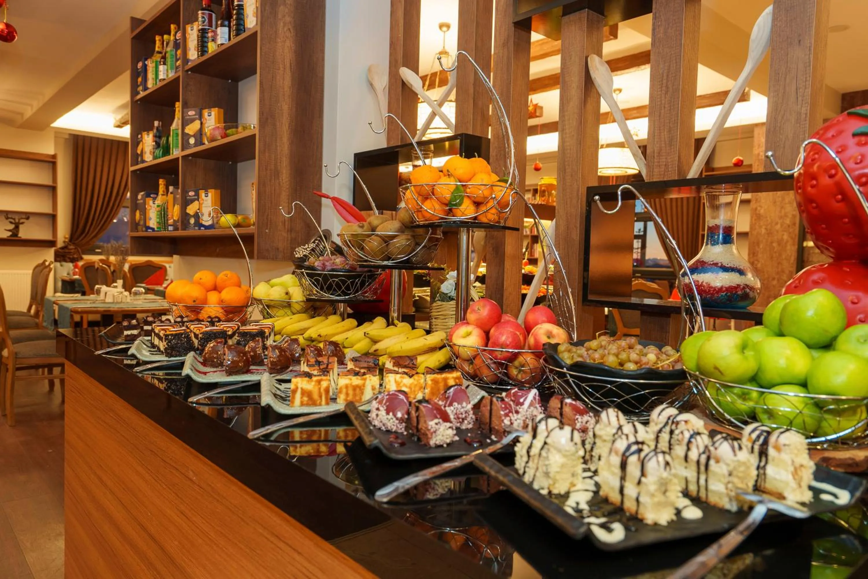 Buffet breakfast in Library Hotel Erciyes