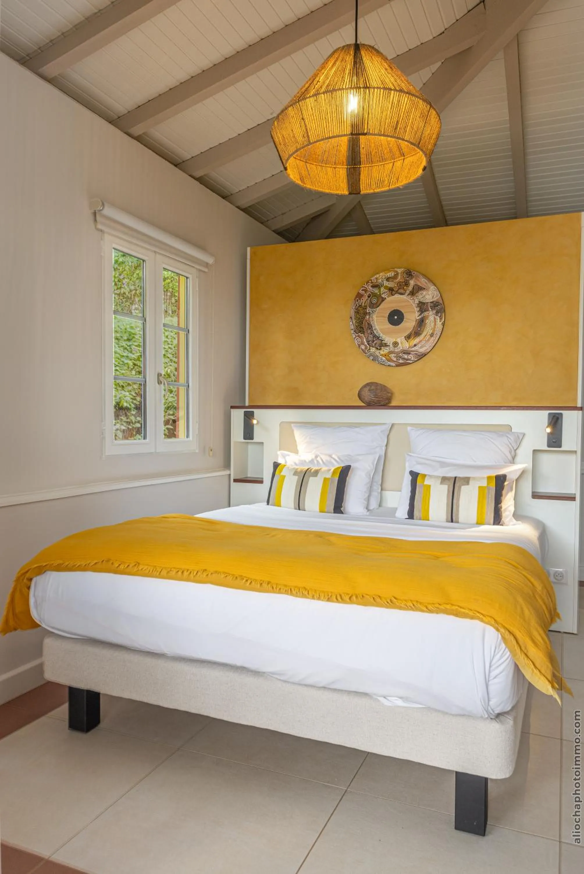 Bed in La Suite Villa