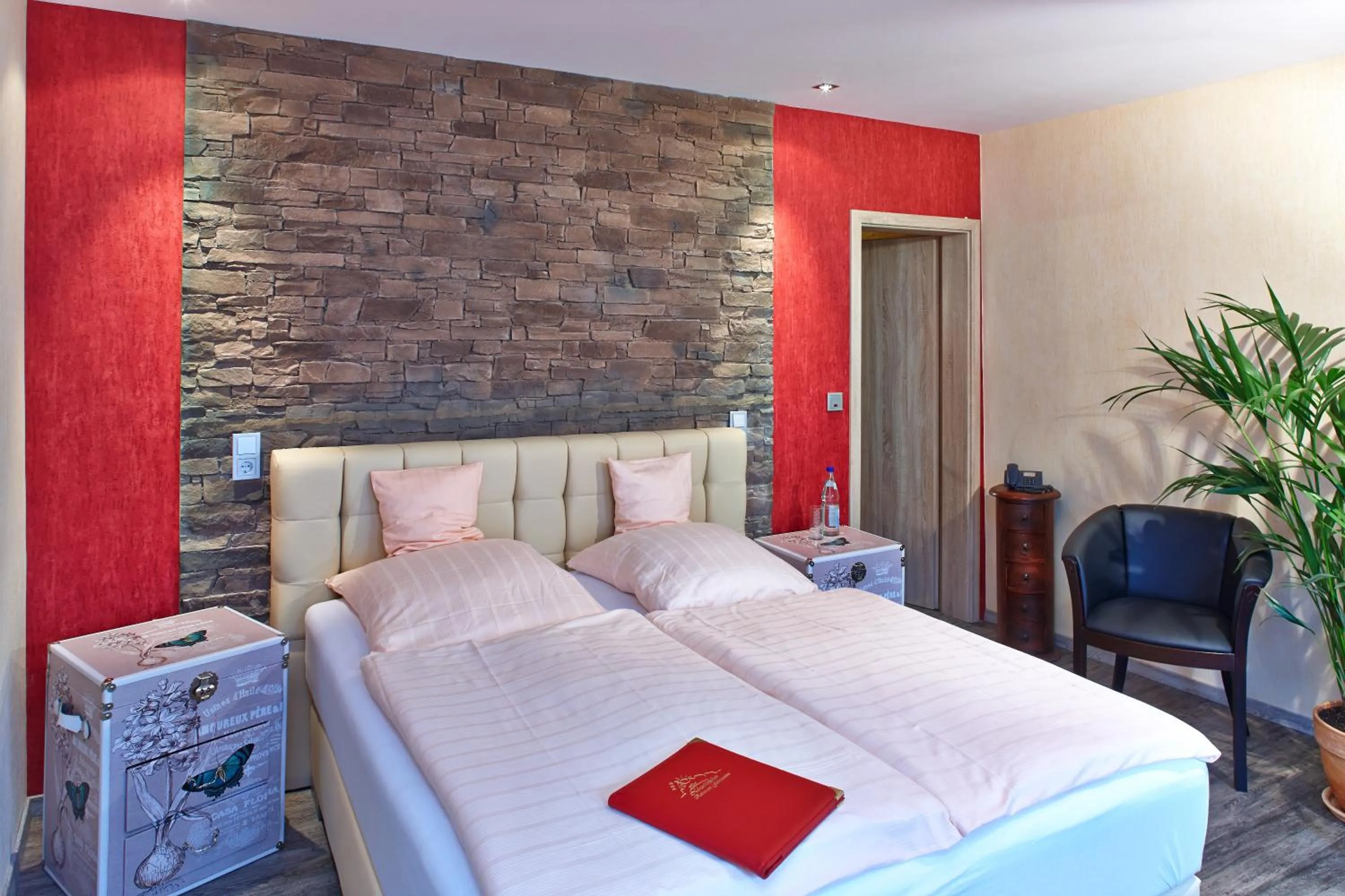 Photo of the whole room, Bed in Hotel Naheschlößchen