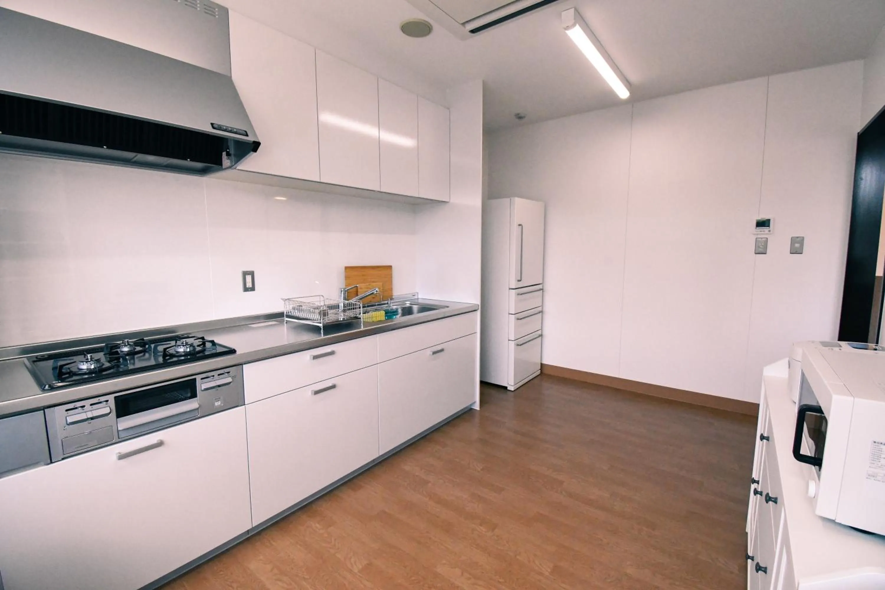 Communal kitchen in GATEWAY MAIZURU