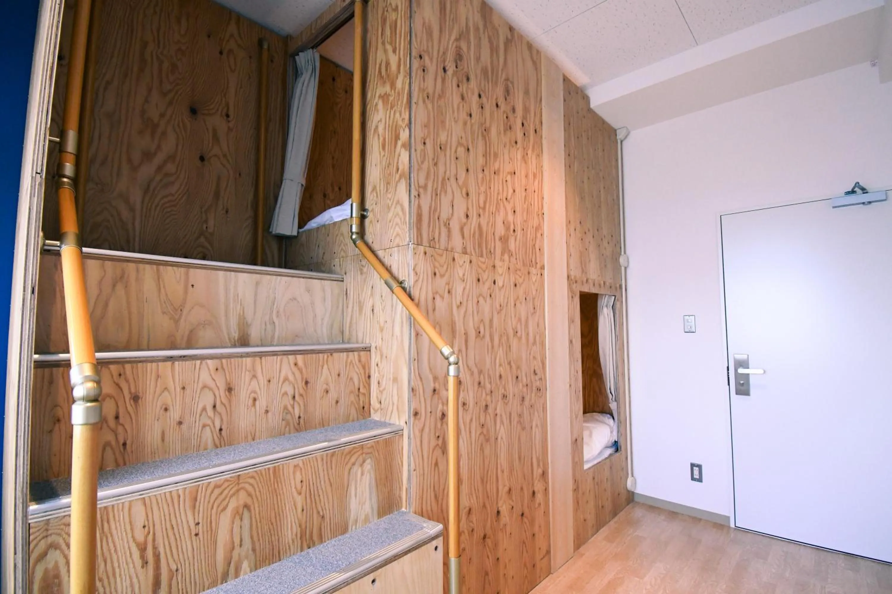 bunk bed in GATEWAY MAIZURU