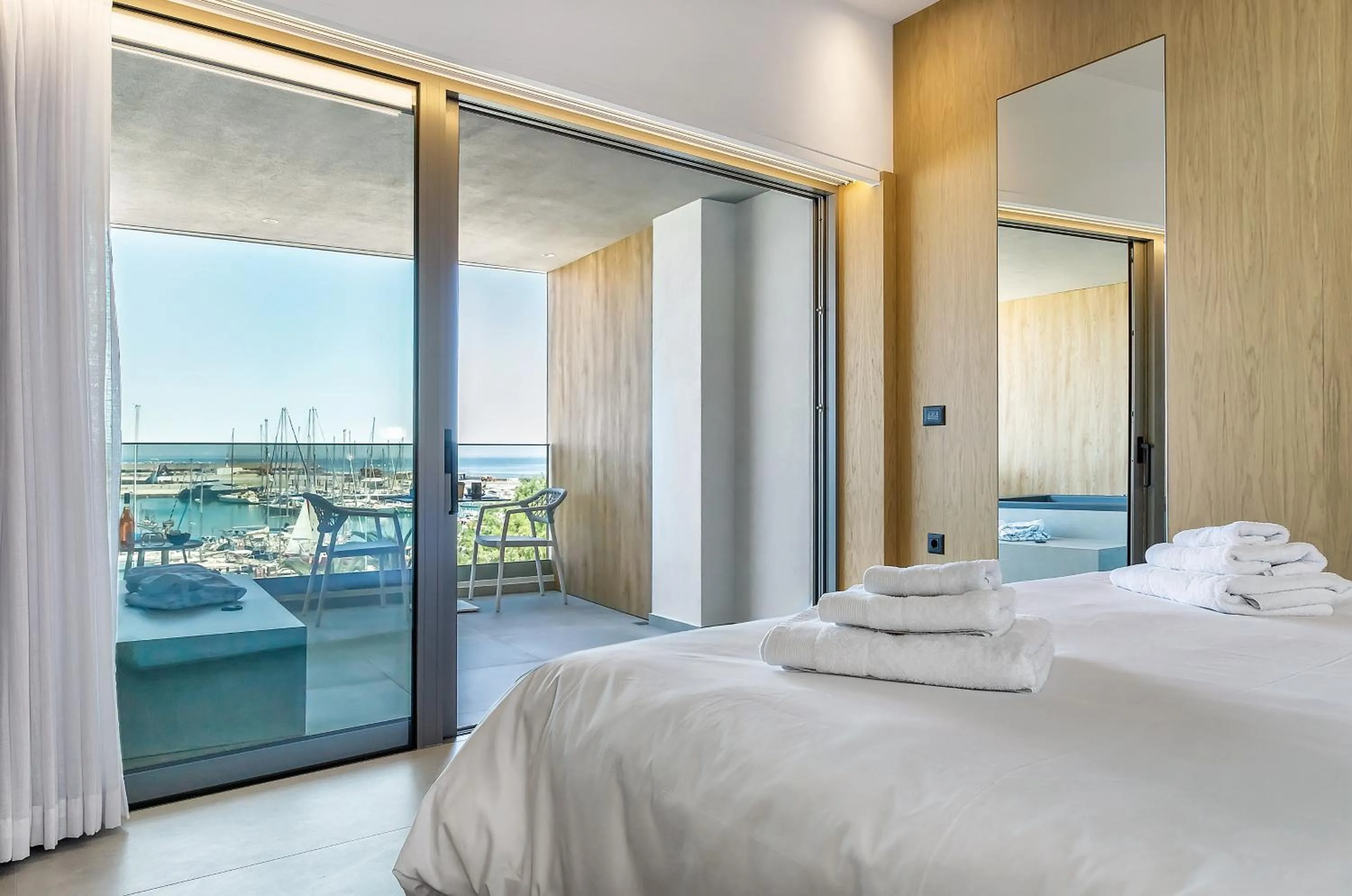 Hot Tub, Bed in SAVUS Boutique Hotel