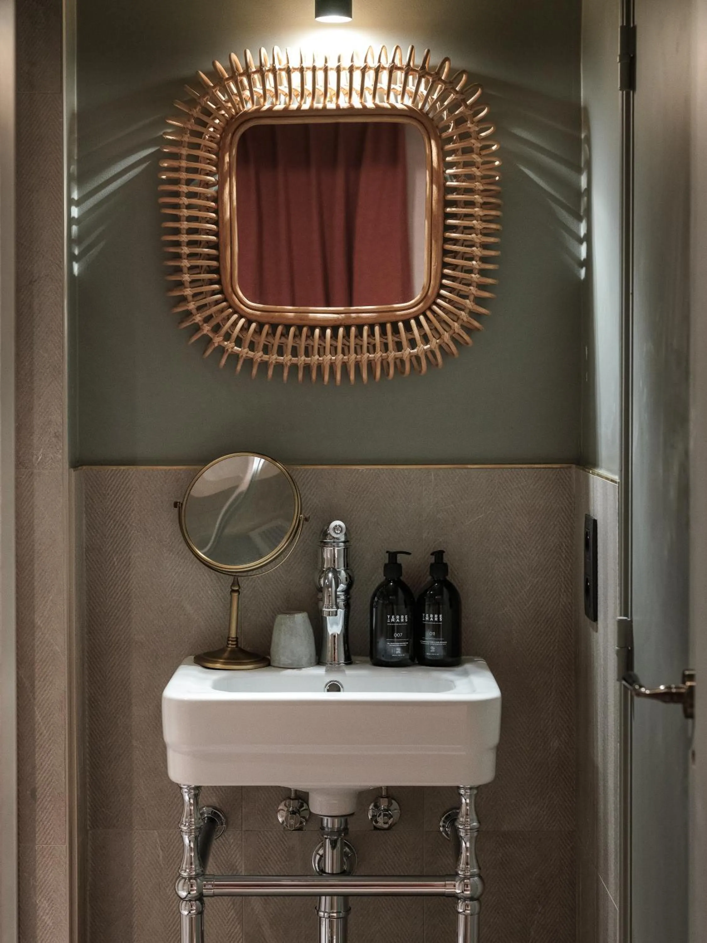 Bathroom in Hôtel Suzie Blue