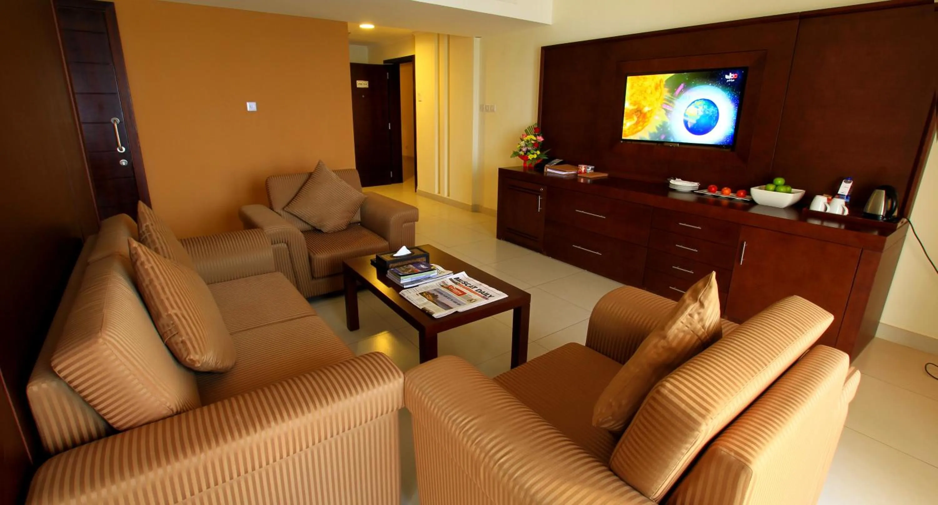 Communal lounge/ TV room in Sohar Beach Hotel