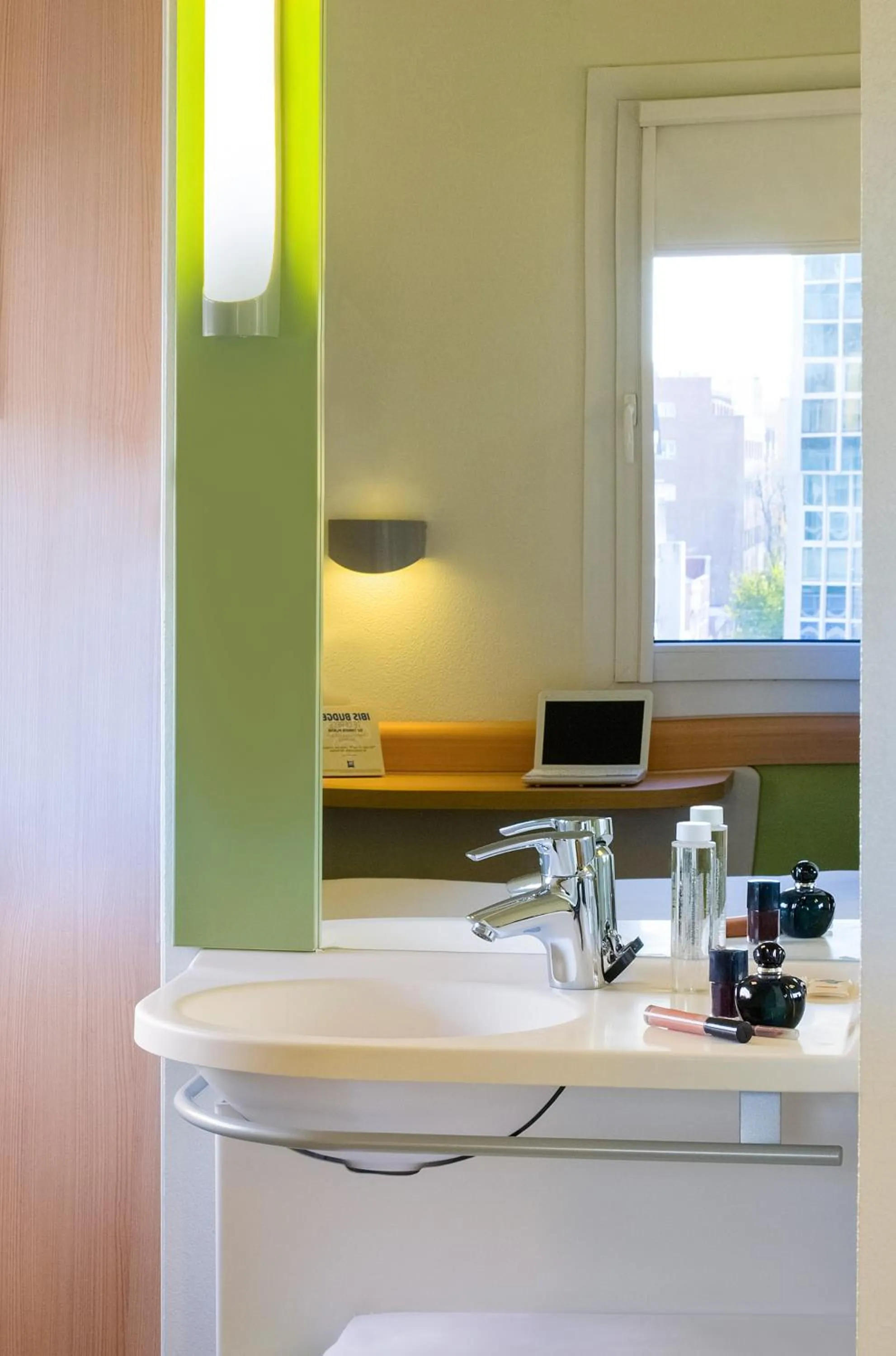 Bathroom in Ibis Budget Bilbao Arrigorriaga