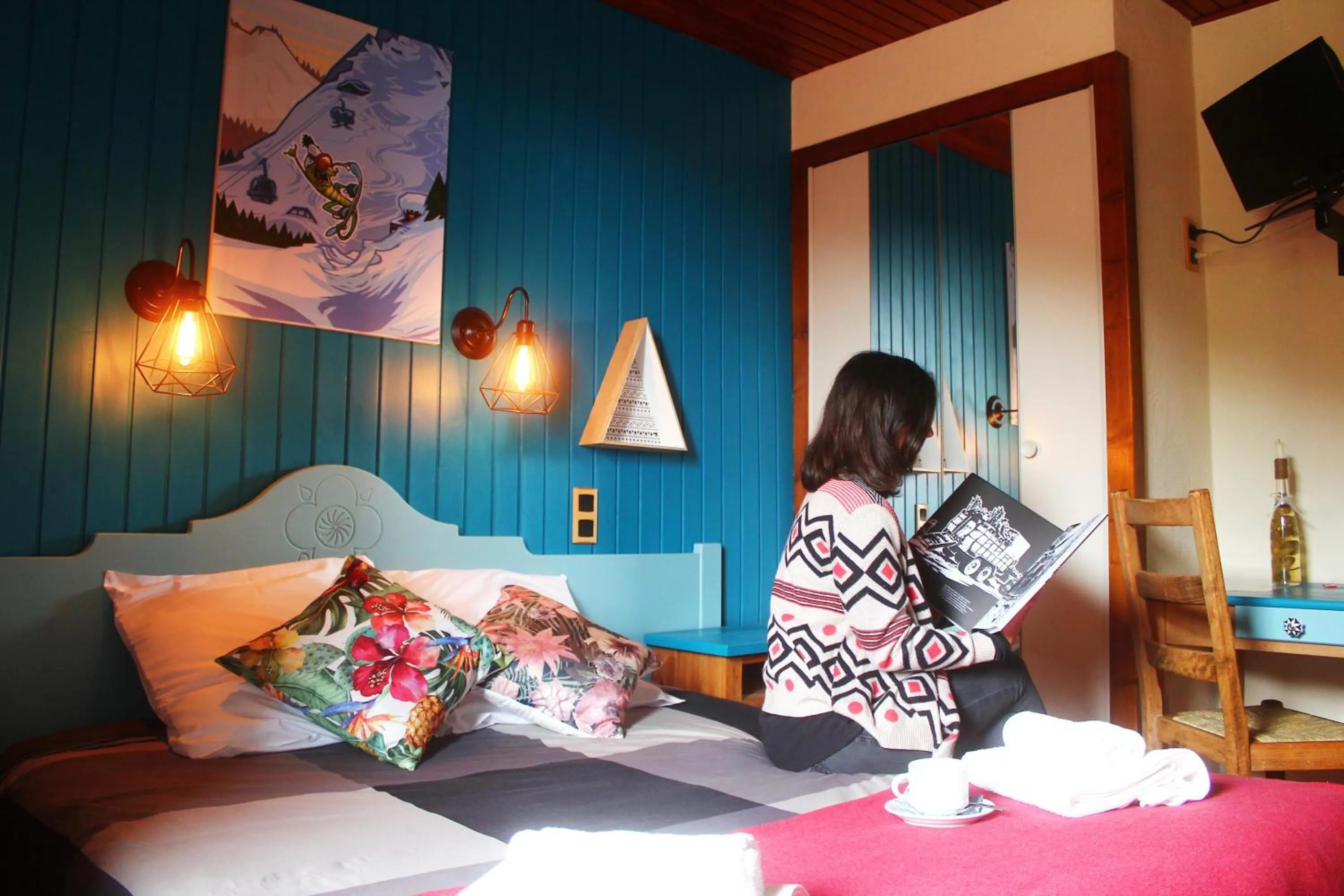 People, Bed in Le Rookie Mountain