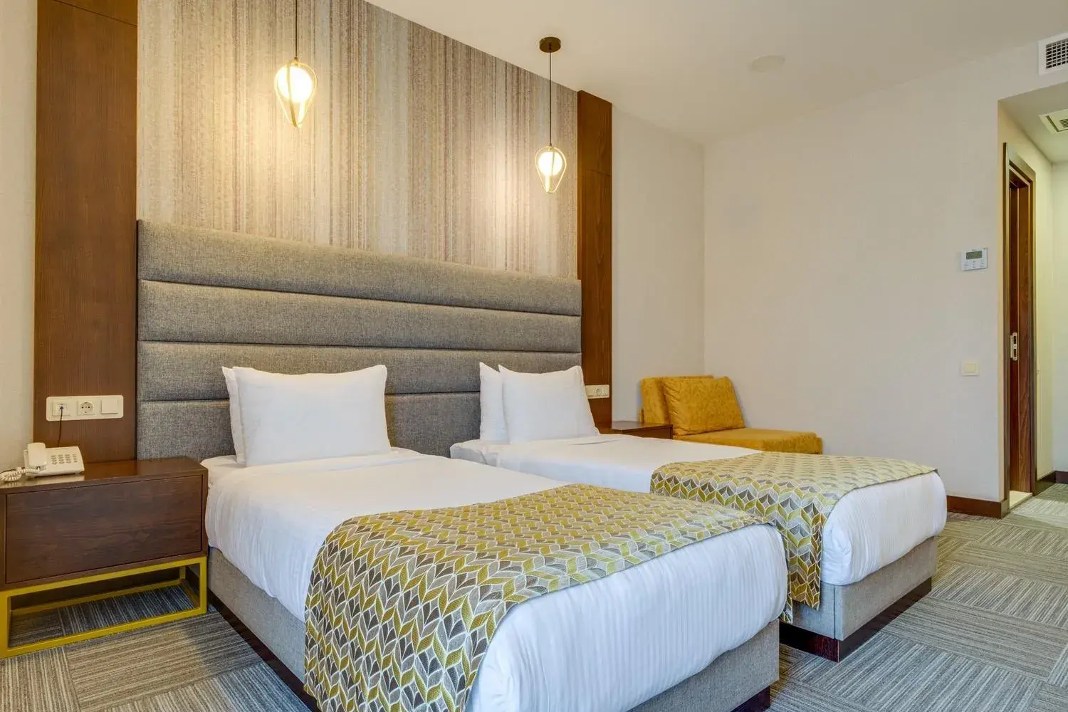 Standard Twin Room in Hotel Salvador Standard Twin Room in Hotel Salvador