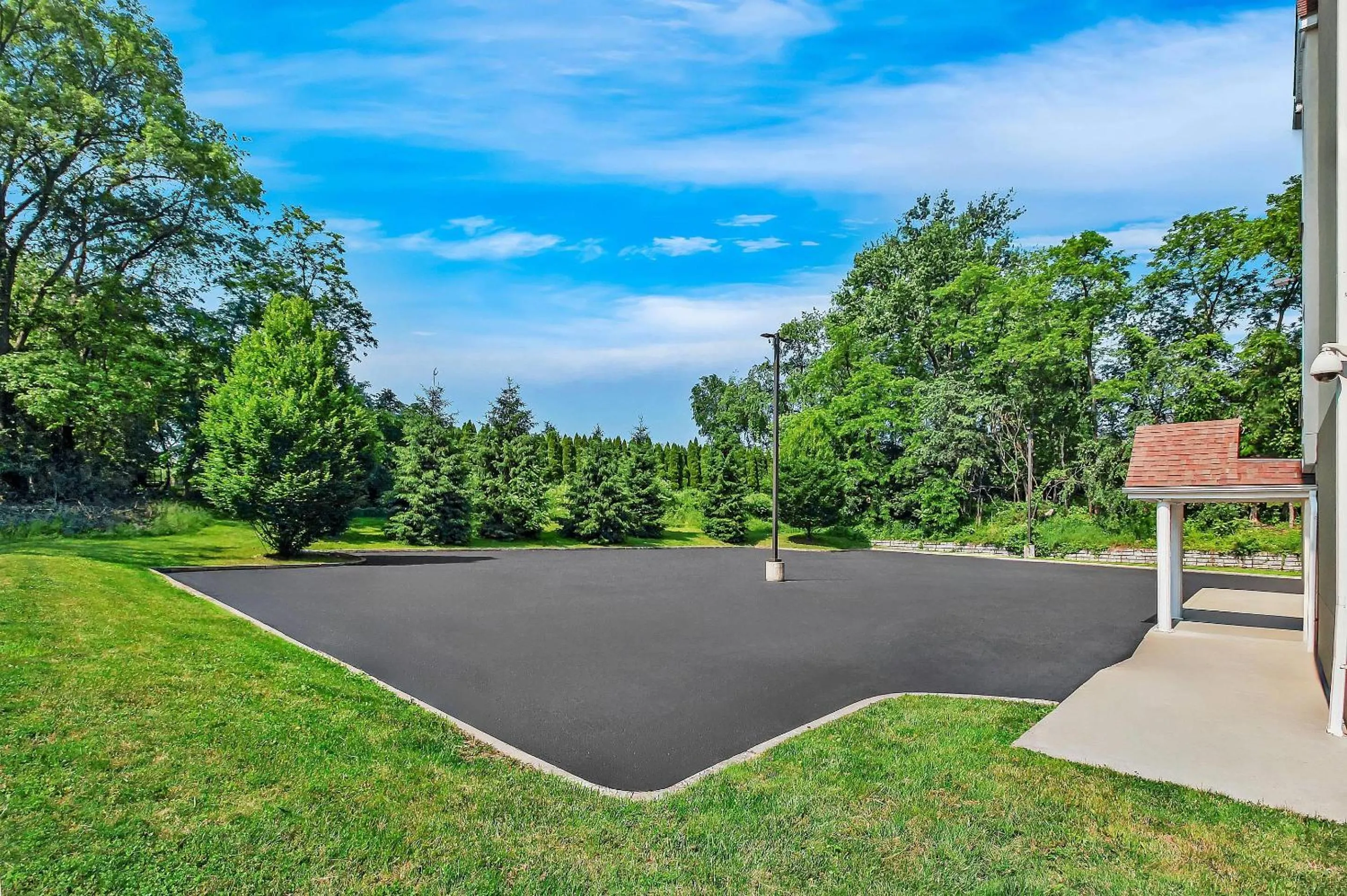 Property building in Quality Inn & Suites