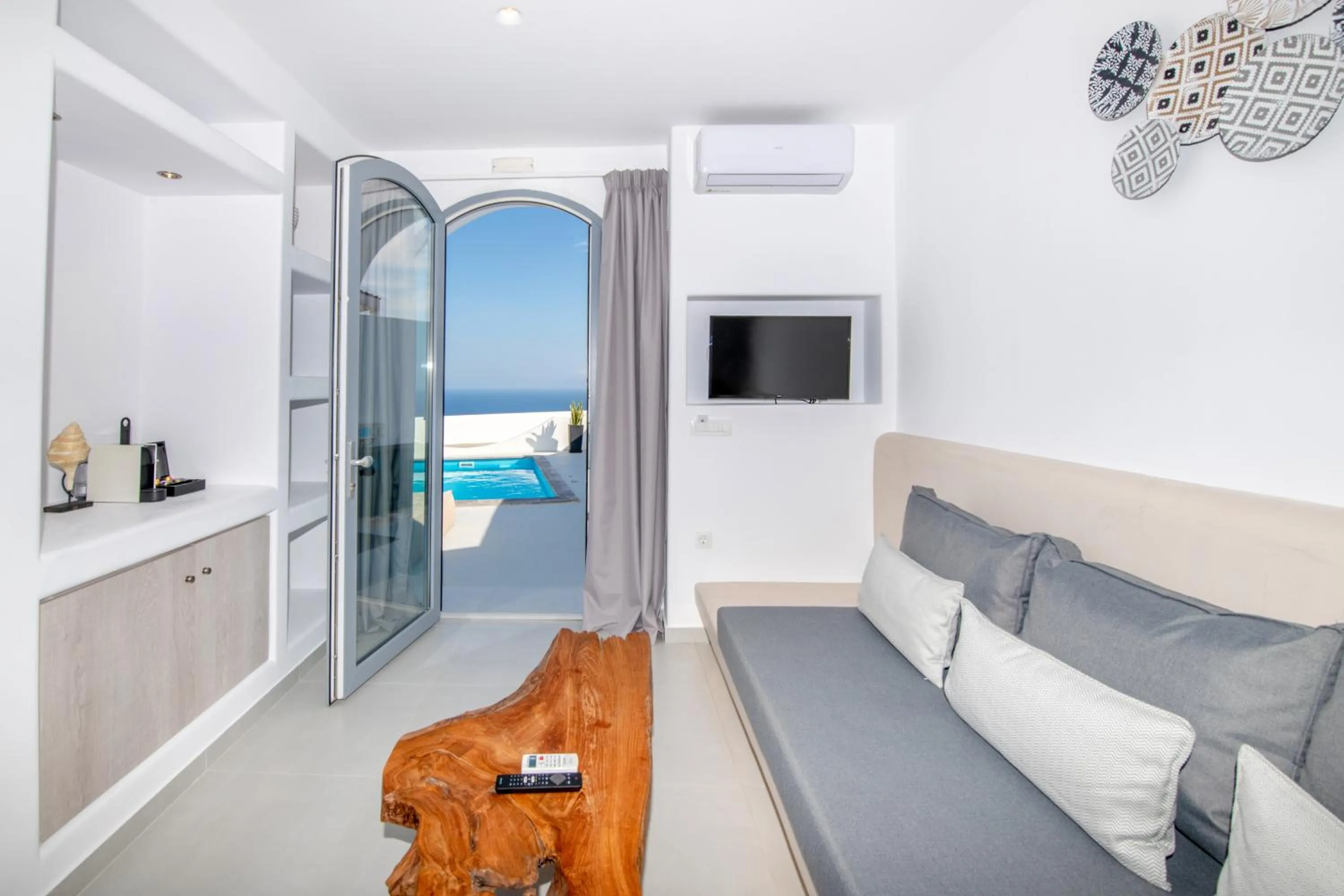 Seating area in Oyster Luxury Suites