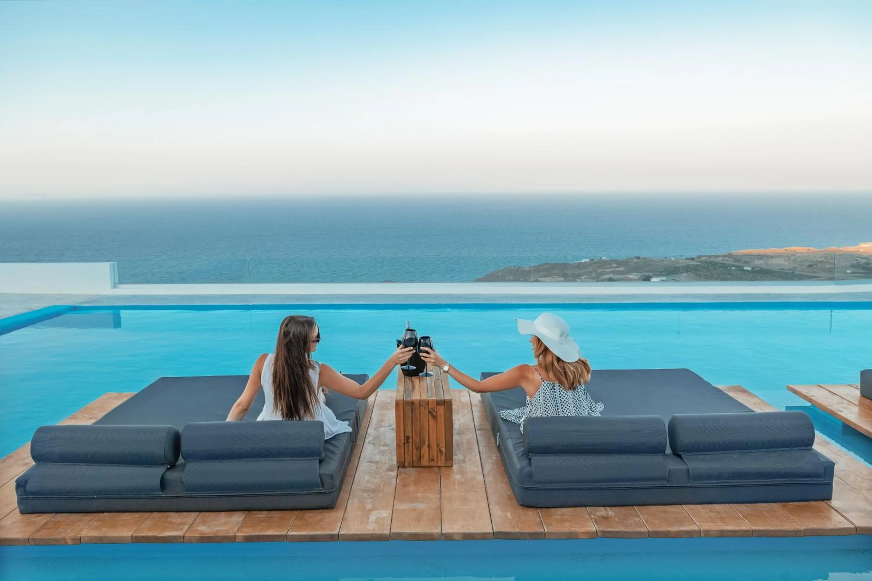 Pool view in Oyster Luxury Suites