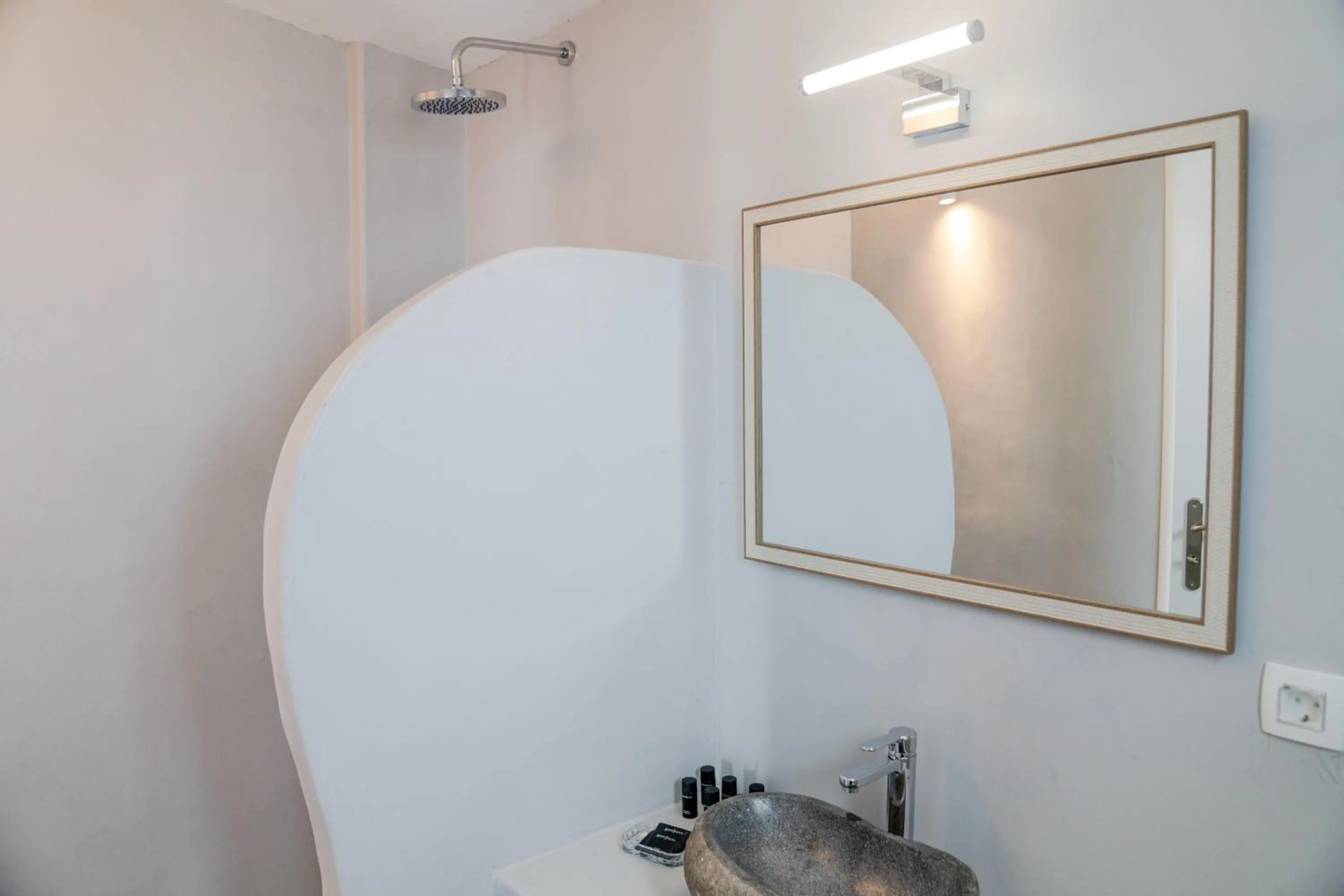 Bathroom in Oyster Luxury Suites