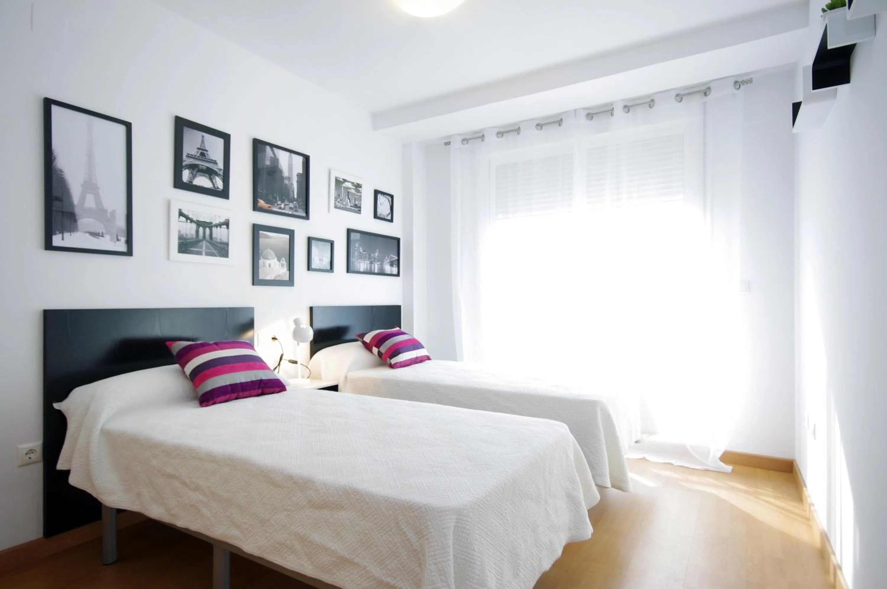 Photo of the whole room, Bed in Apartamentos Port