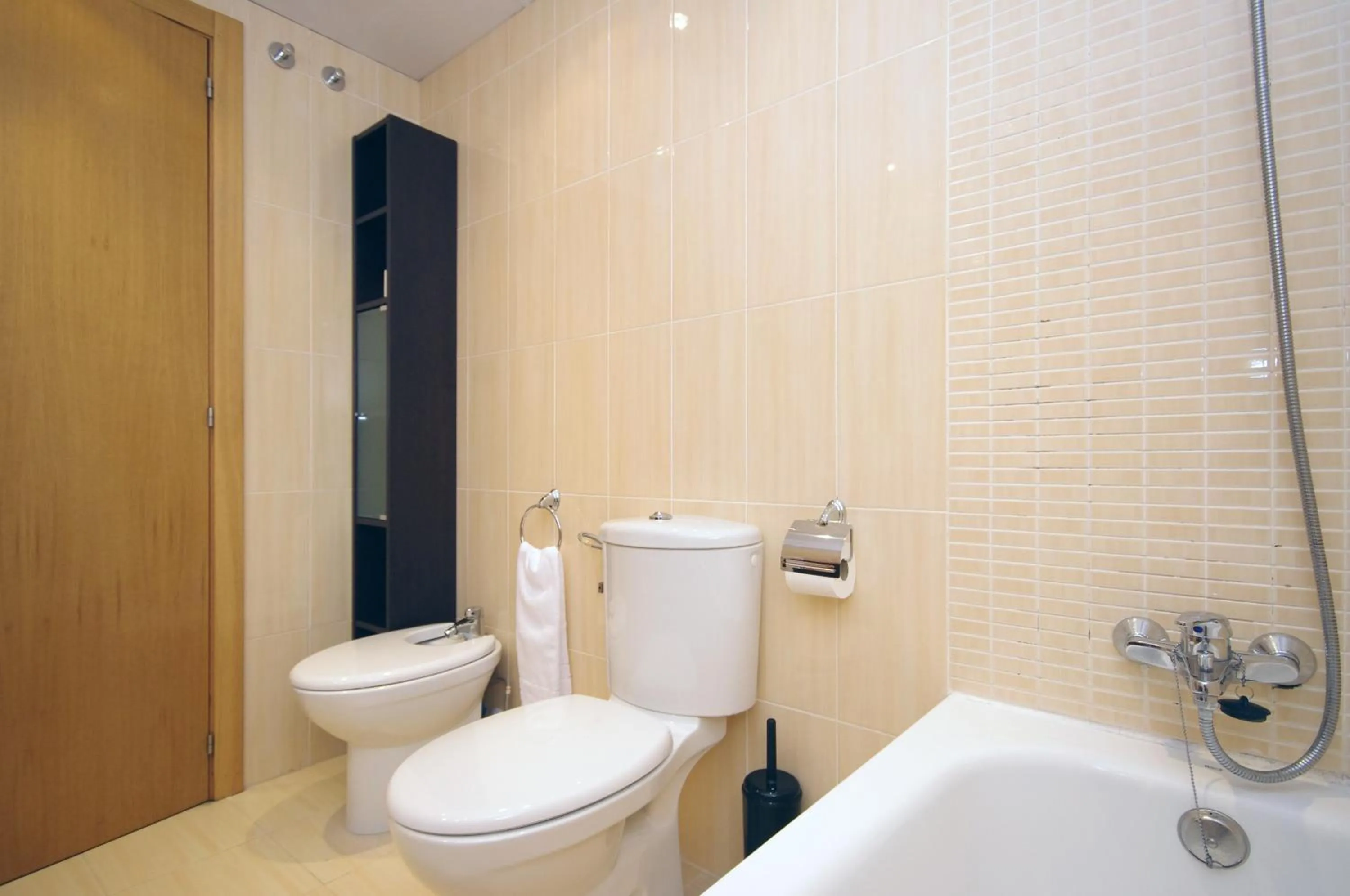 Bathroom in Apartamentos Port