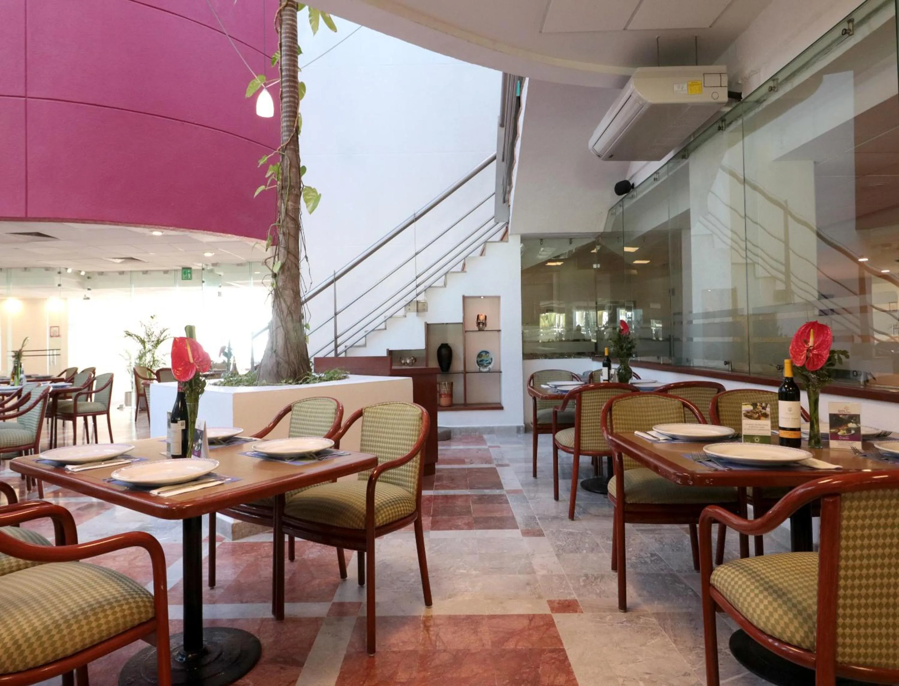 Restaurant/Places to Eat in Mision Mazatlan