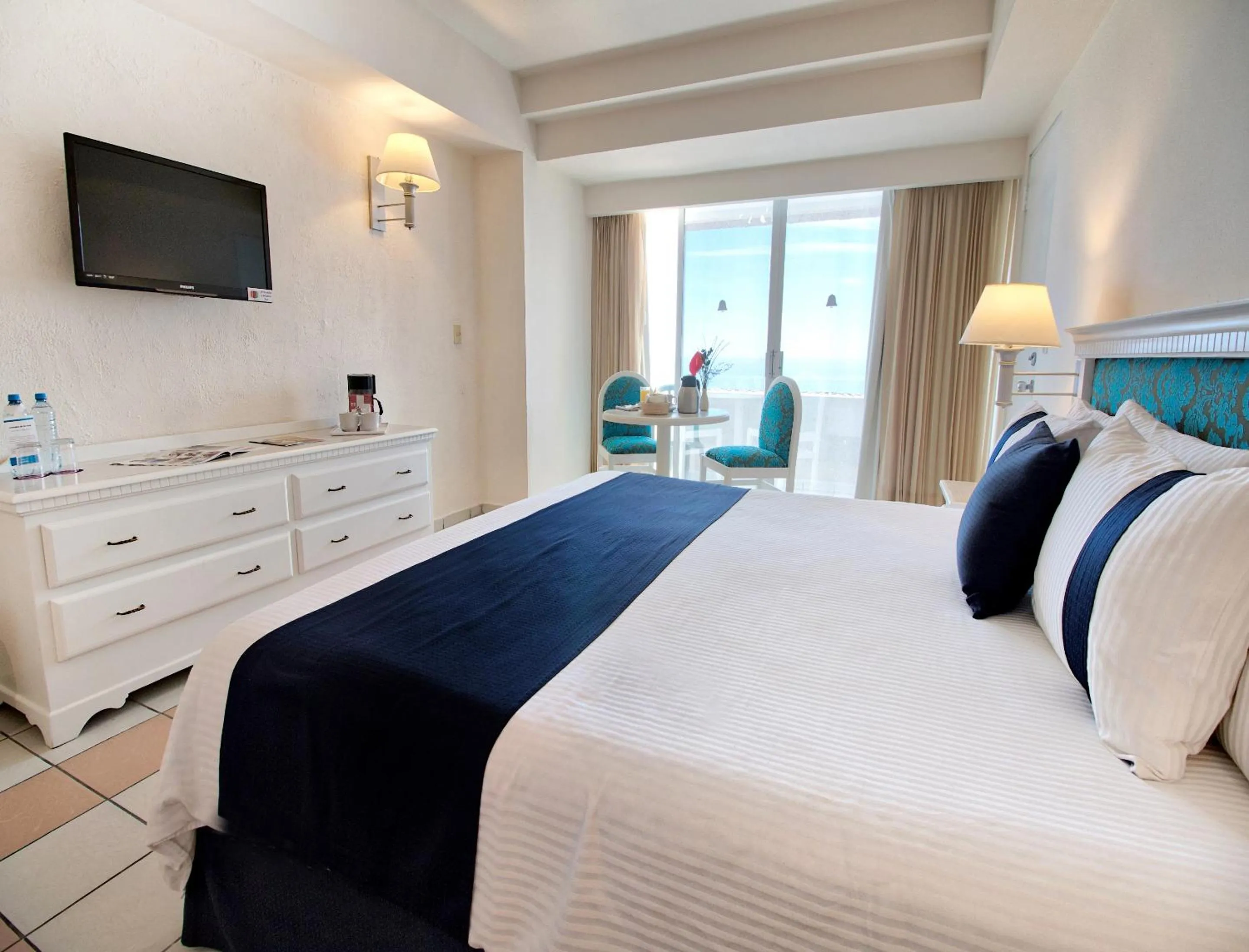 Bed, TV/Entertainment Center in Mision Mazatlan