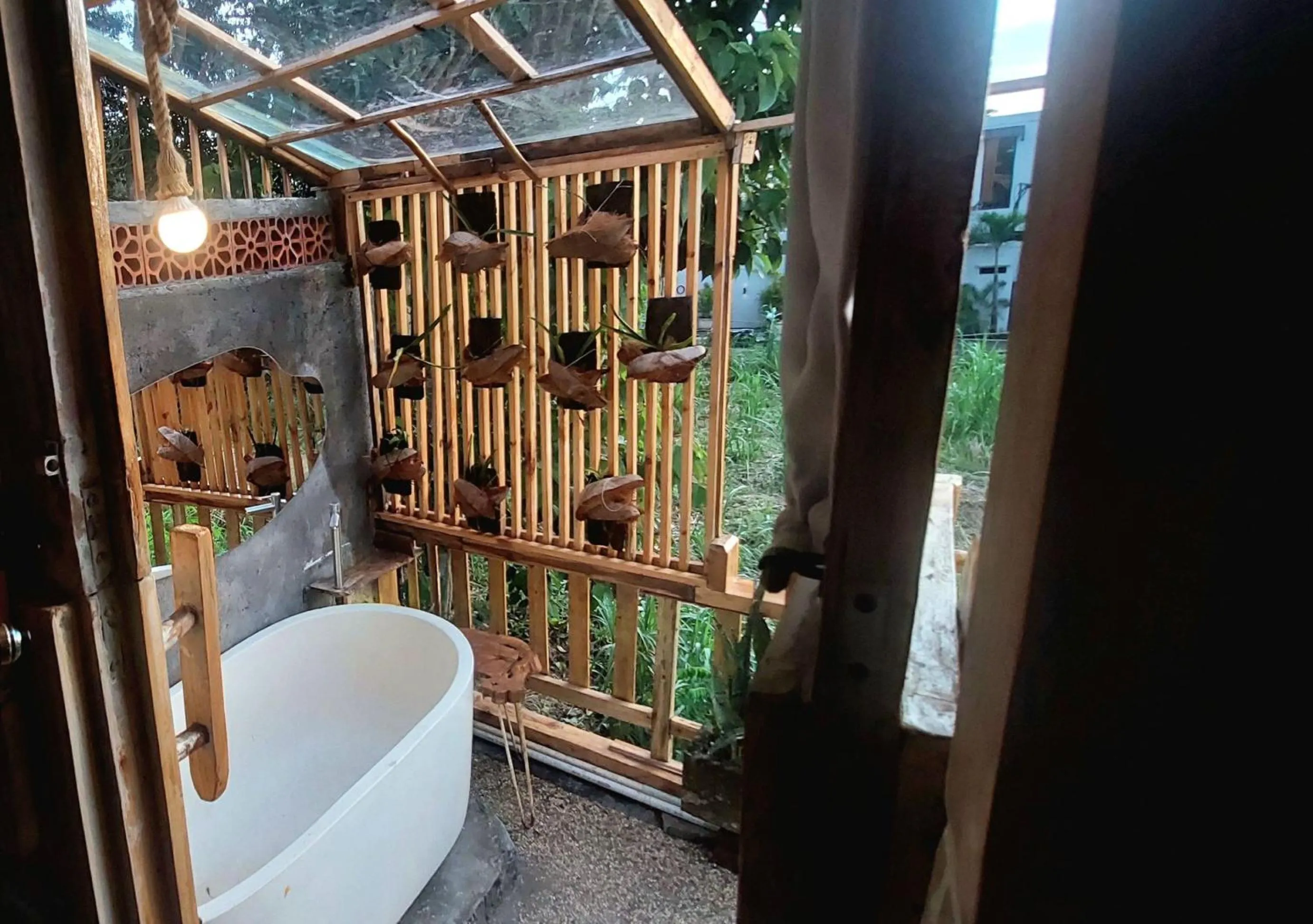 Bath in Wisnu Lumbung Uluwatu