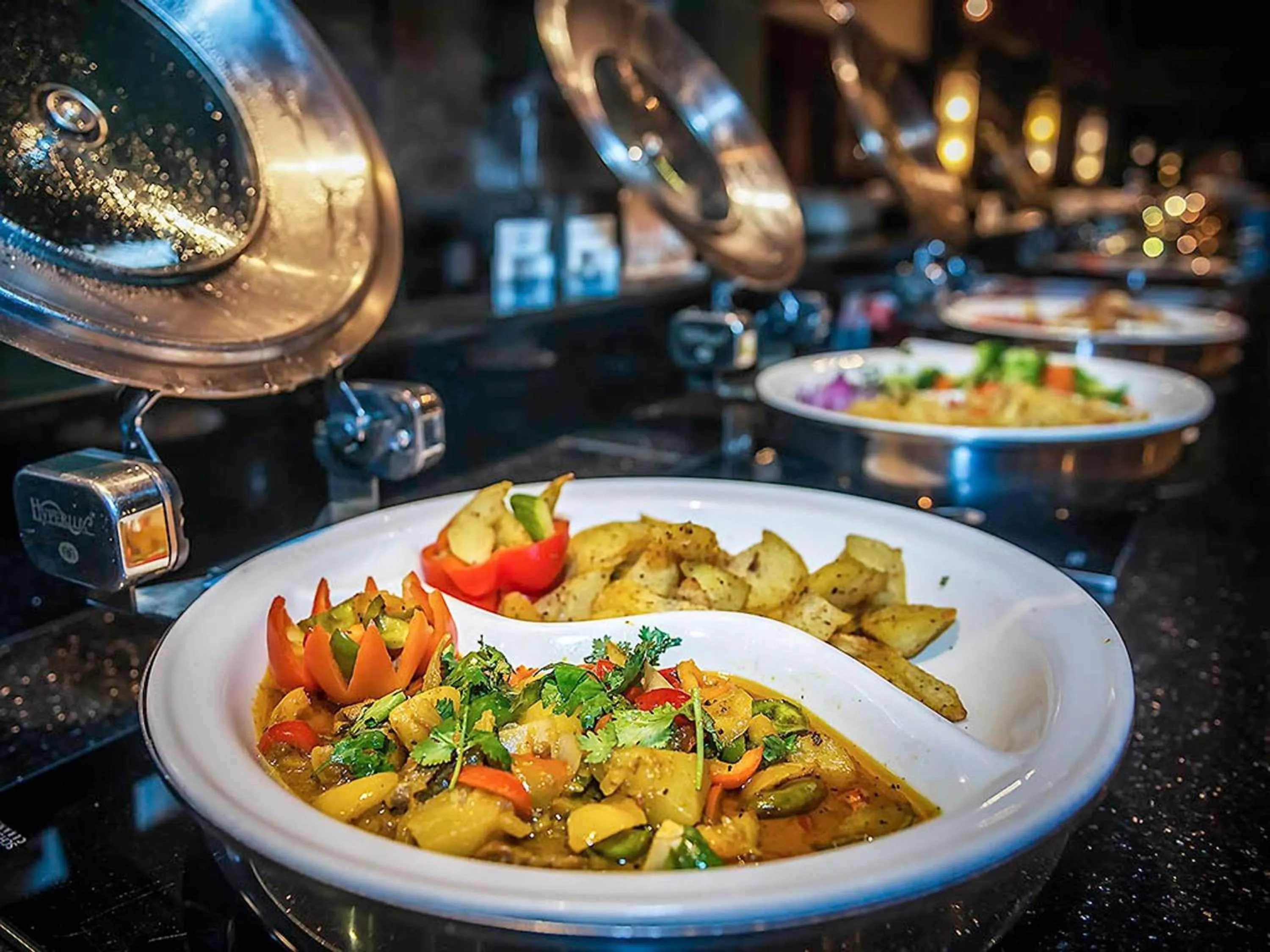 Restaurant/places to eat in Pullman Sanya Yalong Bay Villas & Resort