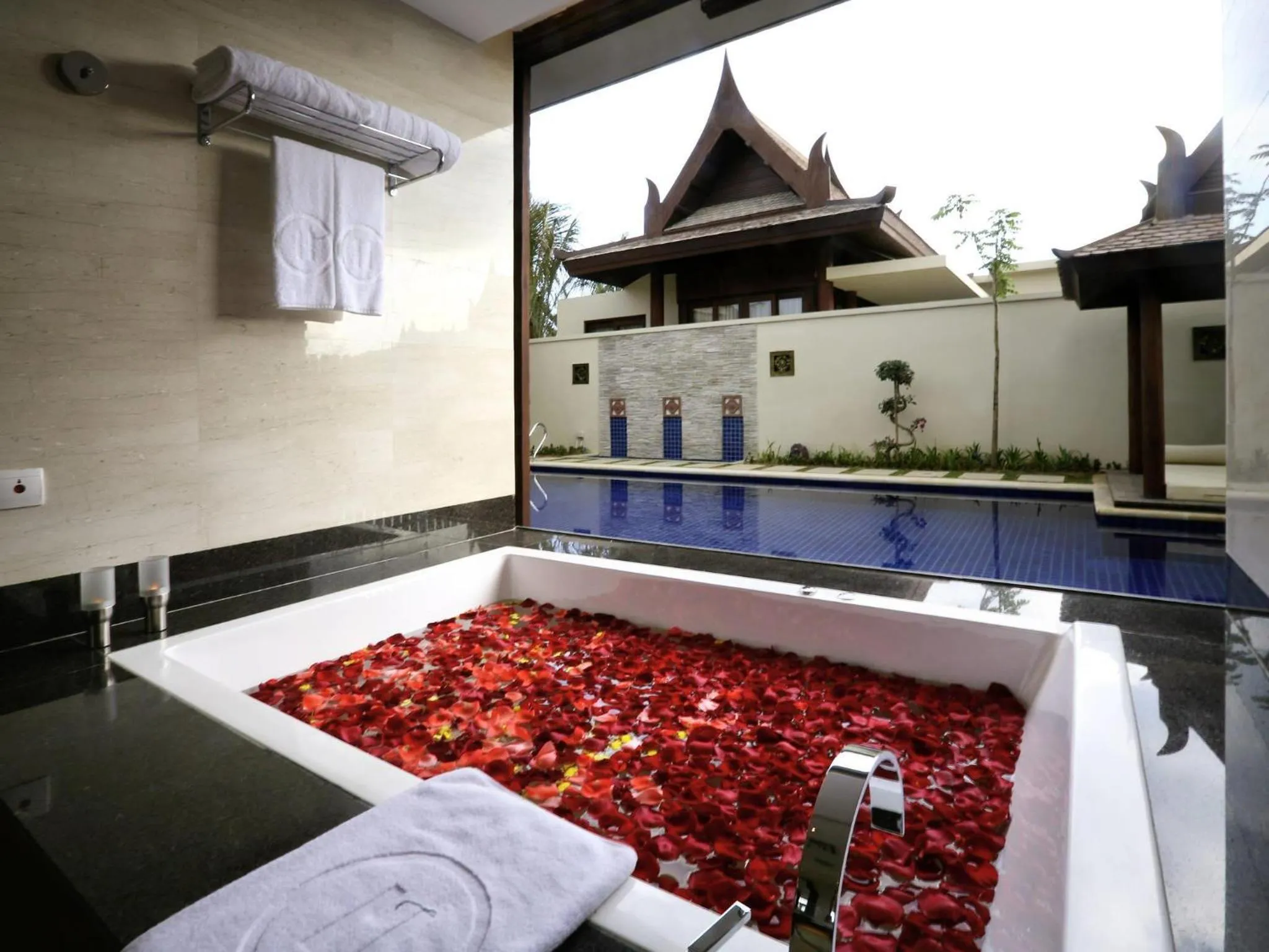 Bedroom in Pullman Sanya Yalong Bay Villas & Resort