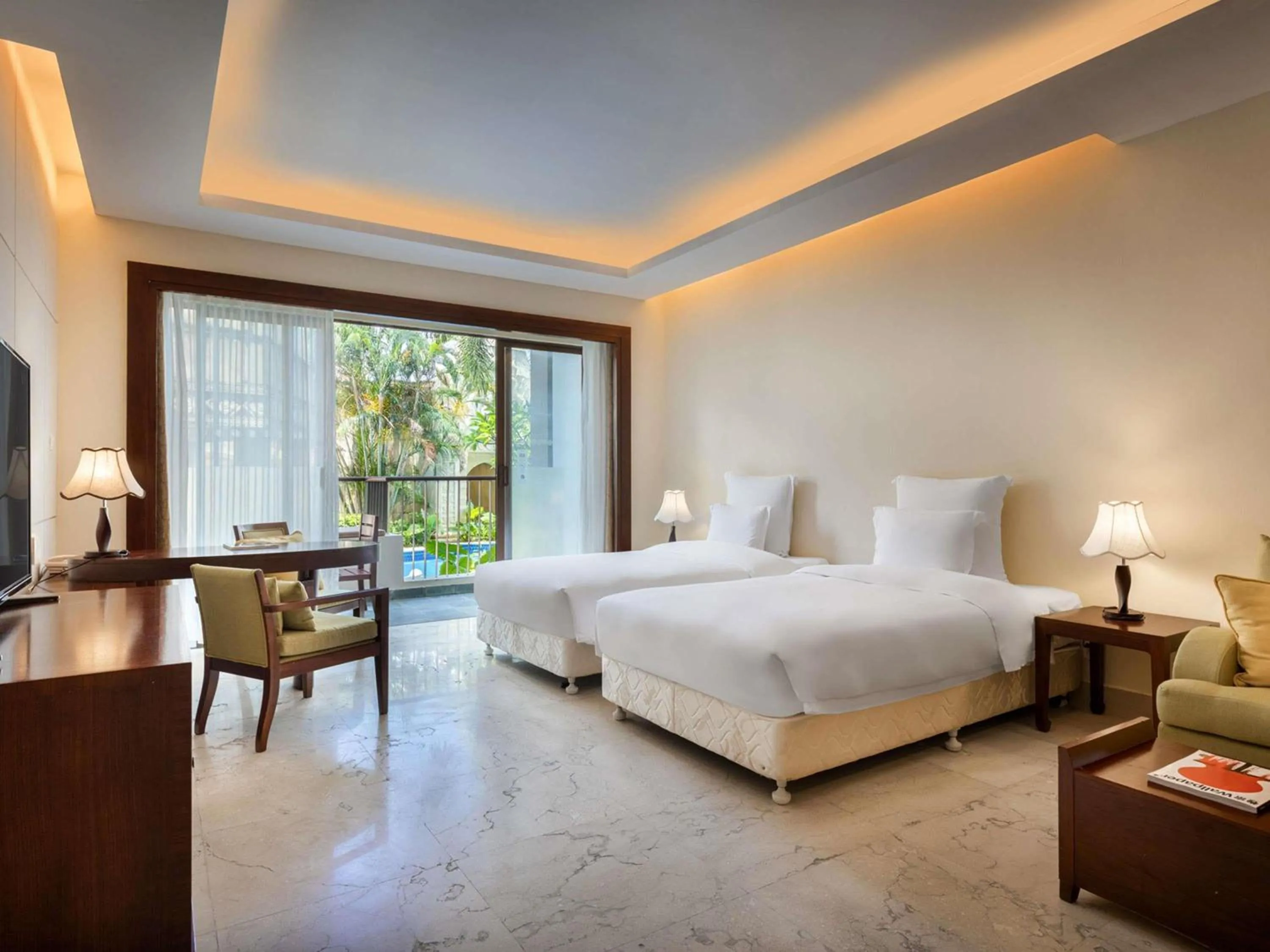 Photo of the whole room, Bed in Pullman Sanya Yalong Bay Villas & Resort
