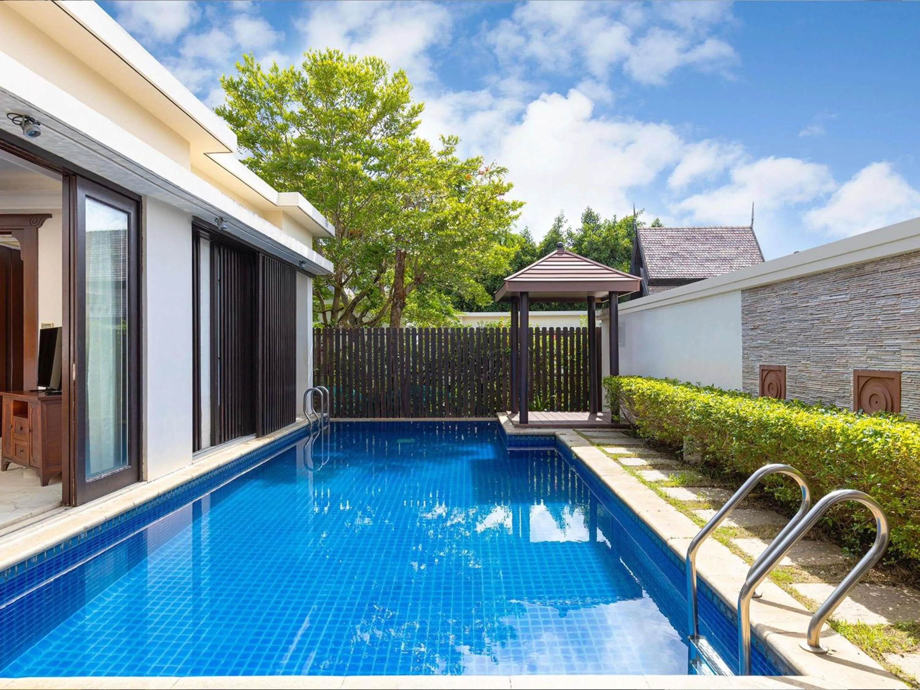 Bedroom in Pullman Sanya Yalong Bay Villas & Resort