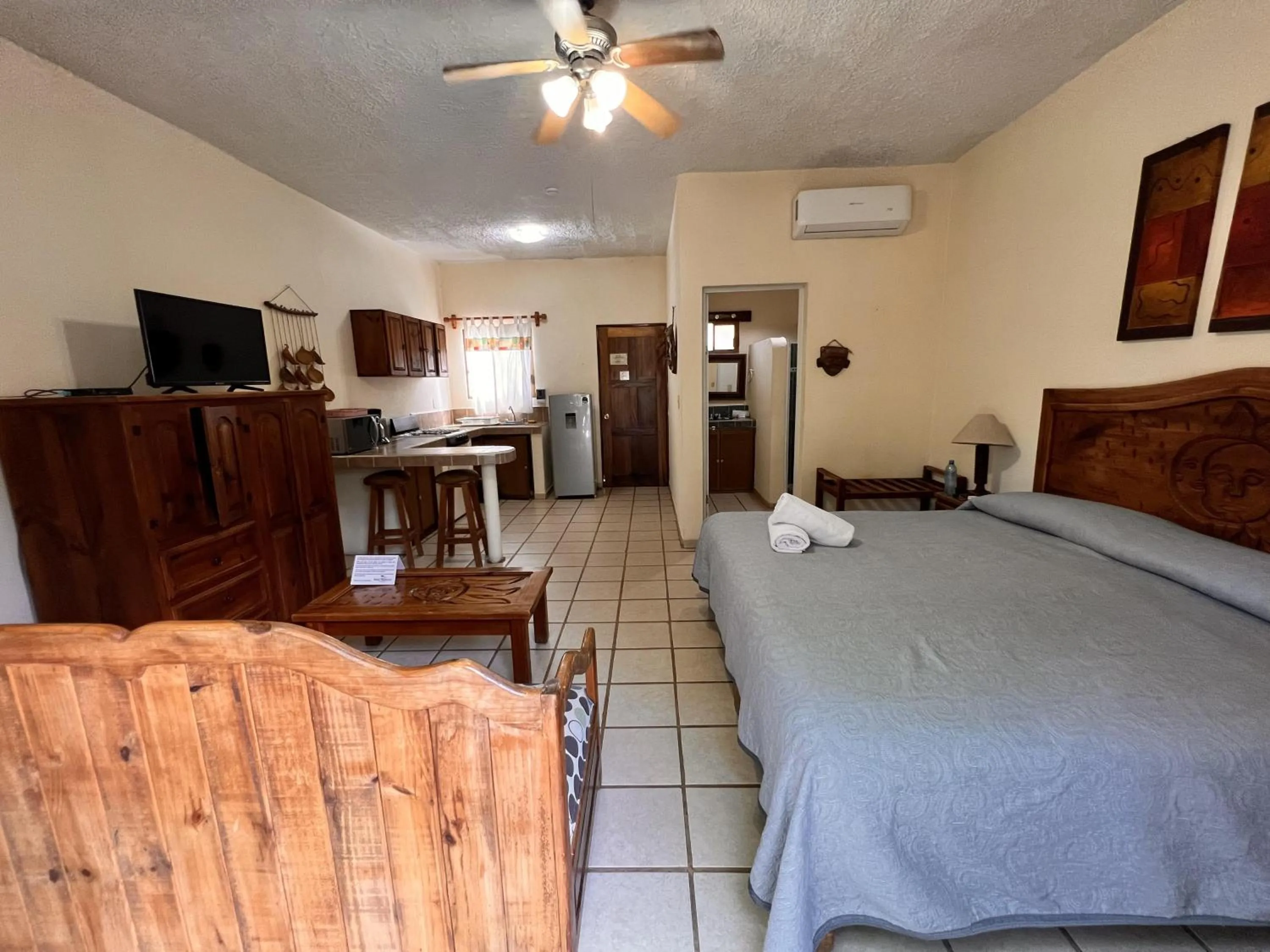 TV and multimedia, Bed in Hotel Palmeras