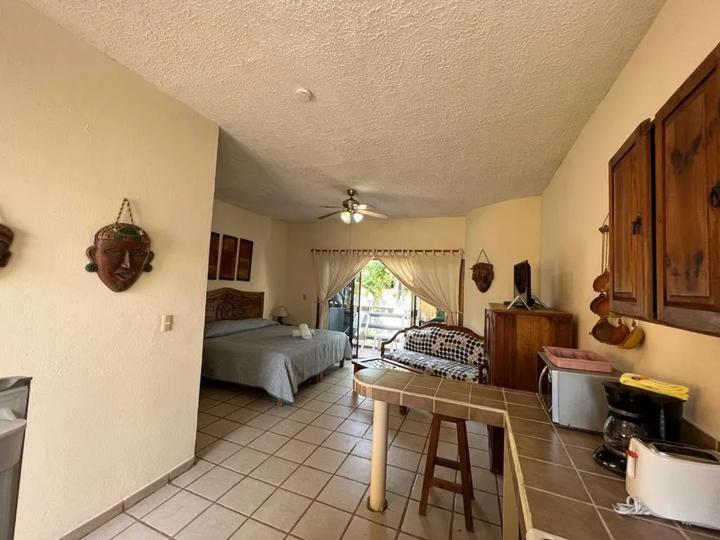 Kitchen or kitchenette in Hotel Palmeras