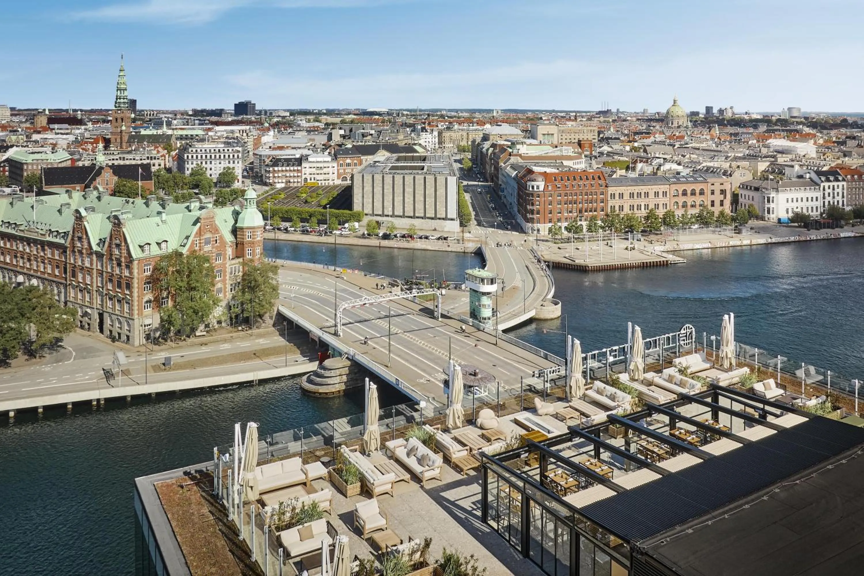 Lounge or bar in NH Collection Copenhagen