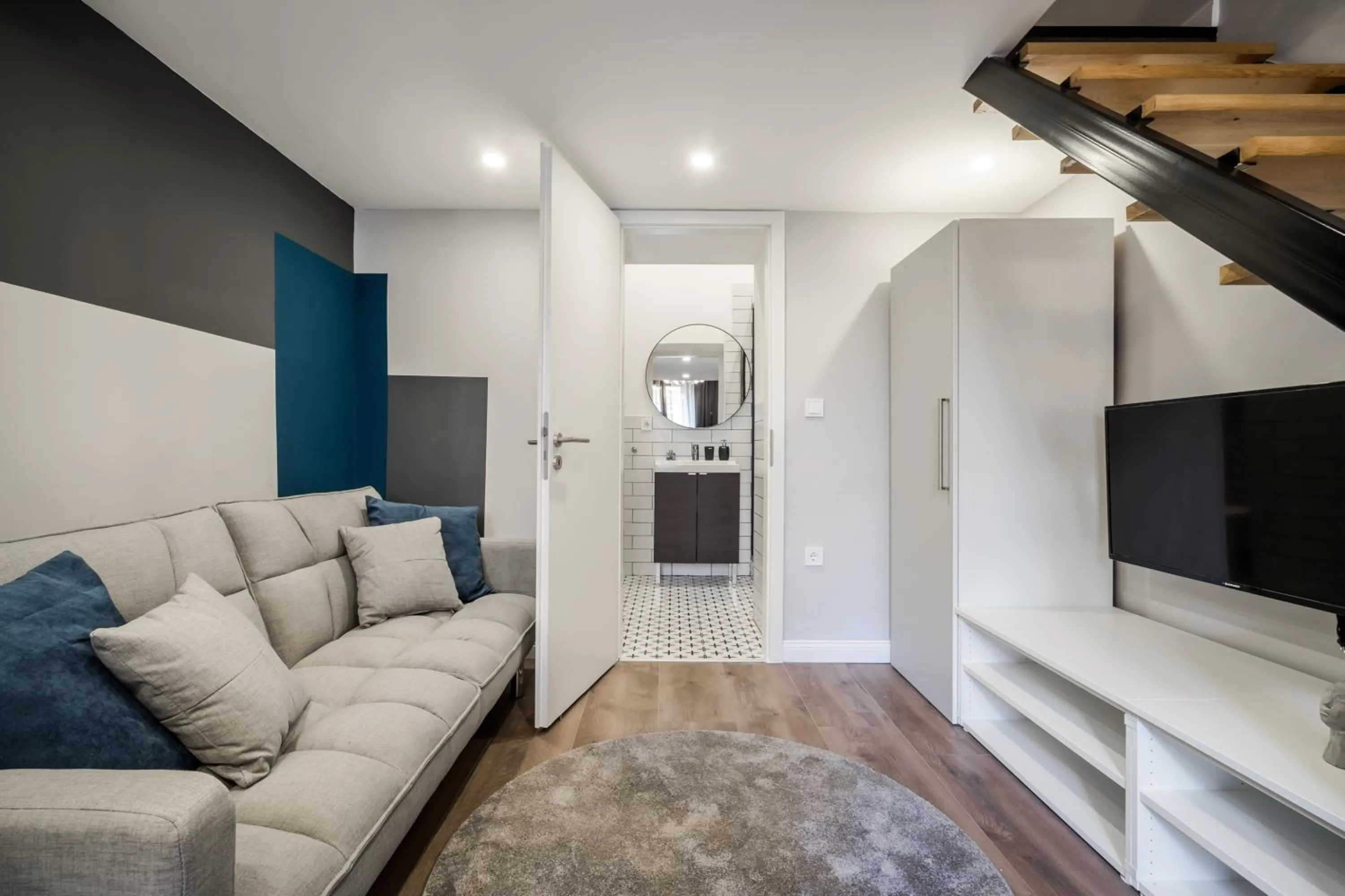 TV and multimedia in K33- Boutique Apartments, Best Location, by BQA