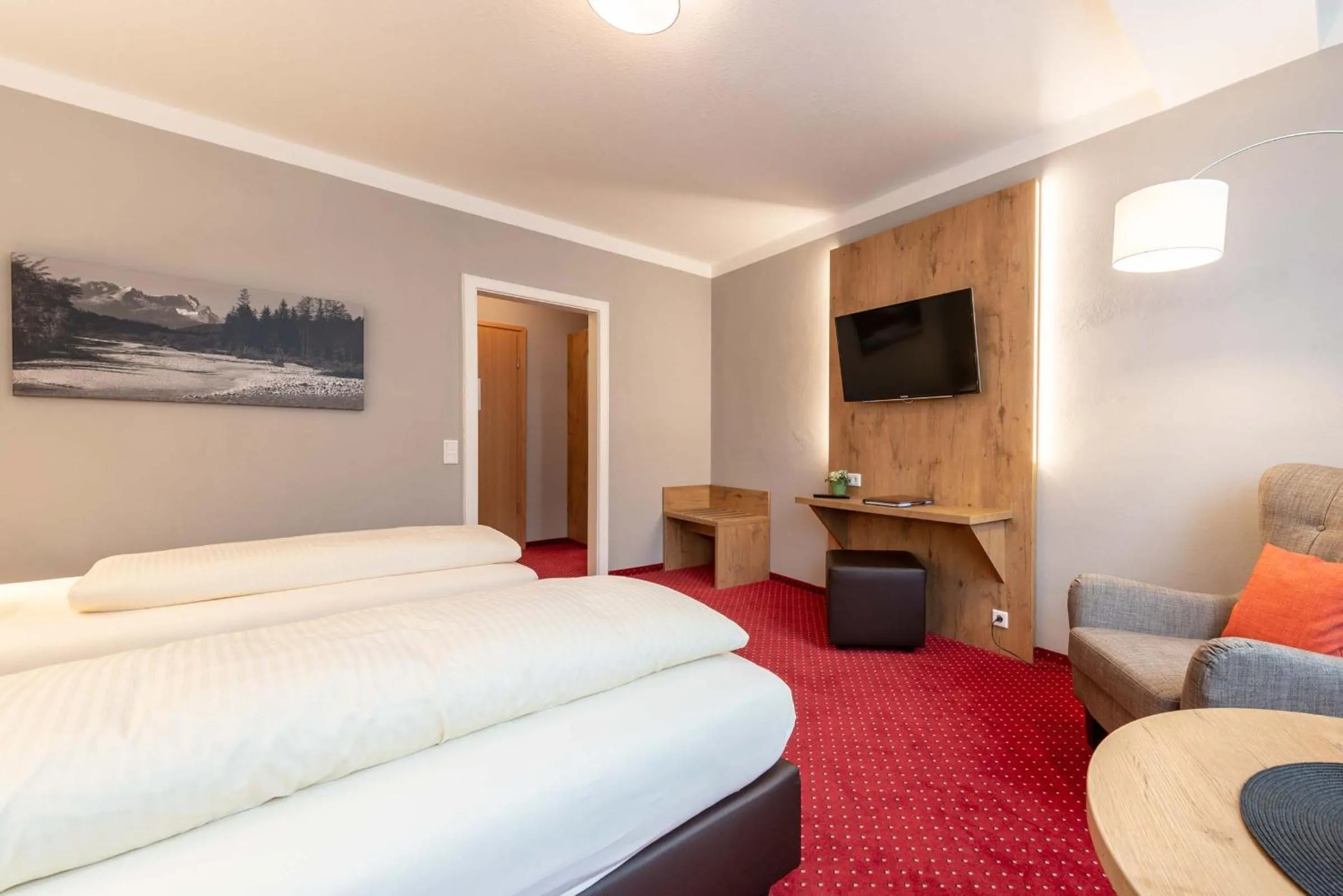 Photo of the whole room, Bed in Hotel Vollmann