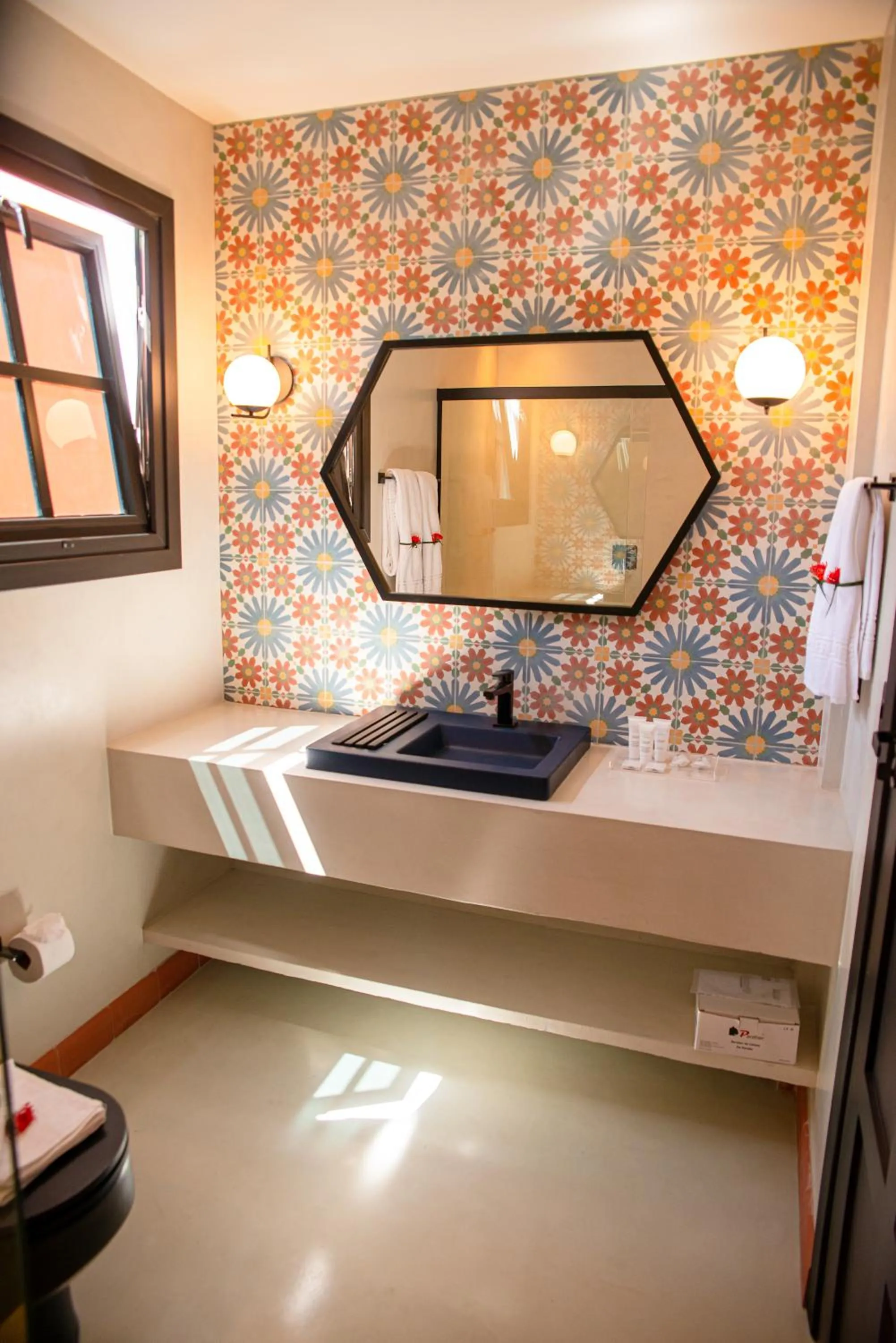 Bathroom, Bed in Exótica Boutique Hotel