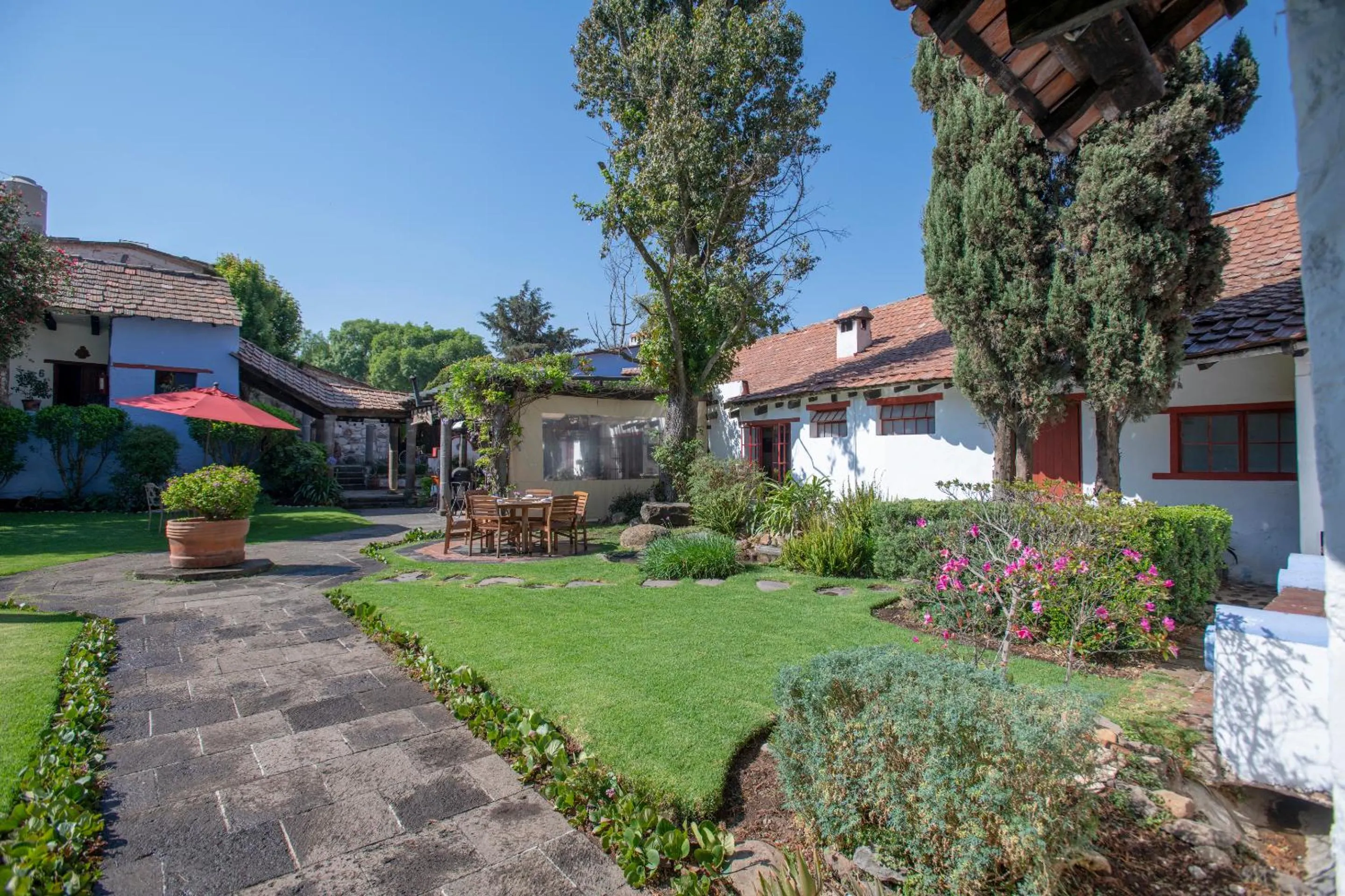 Garden view in La Casa Azul Huasca & Restaurante La Terraza