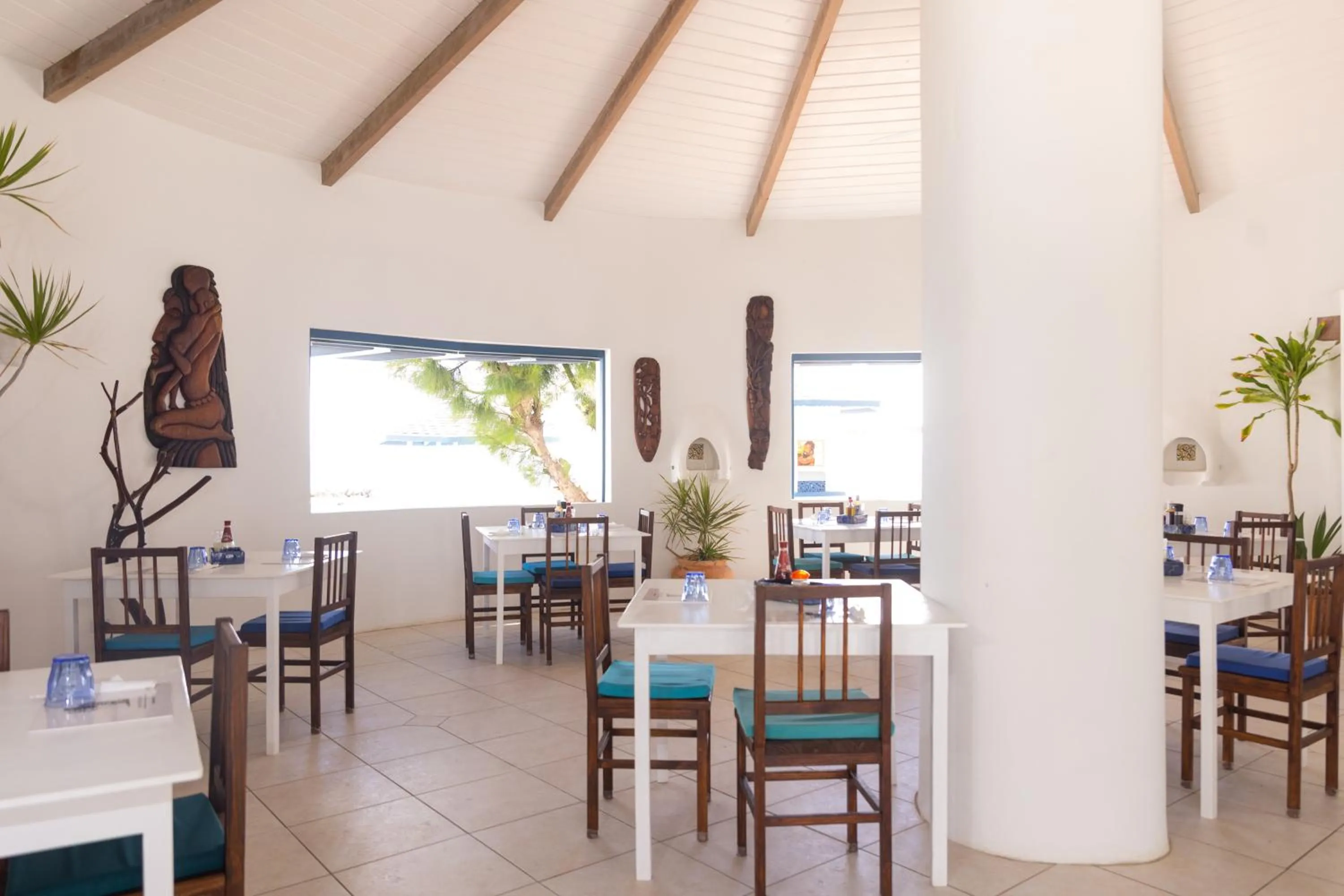 Restaurant/places to eat in OceanBlue Resort