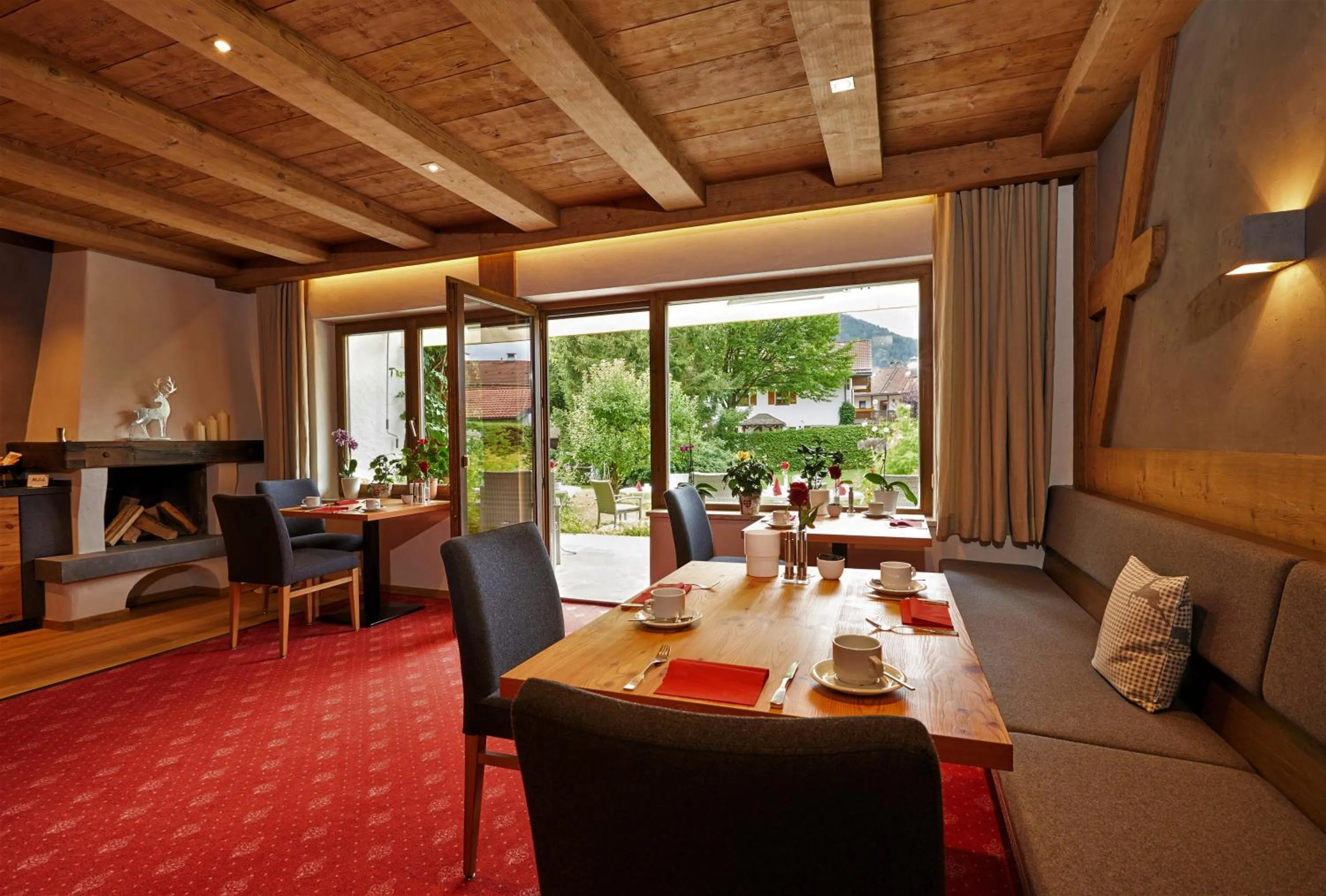 Restaurant/places to eat in Hotel Garni Zugspitz