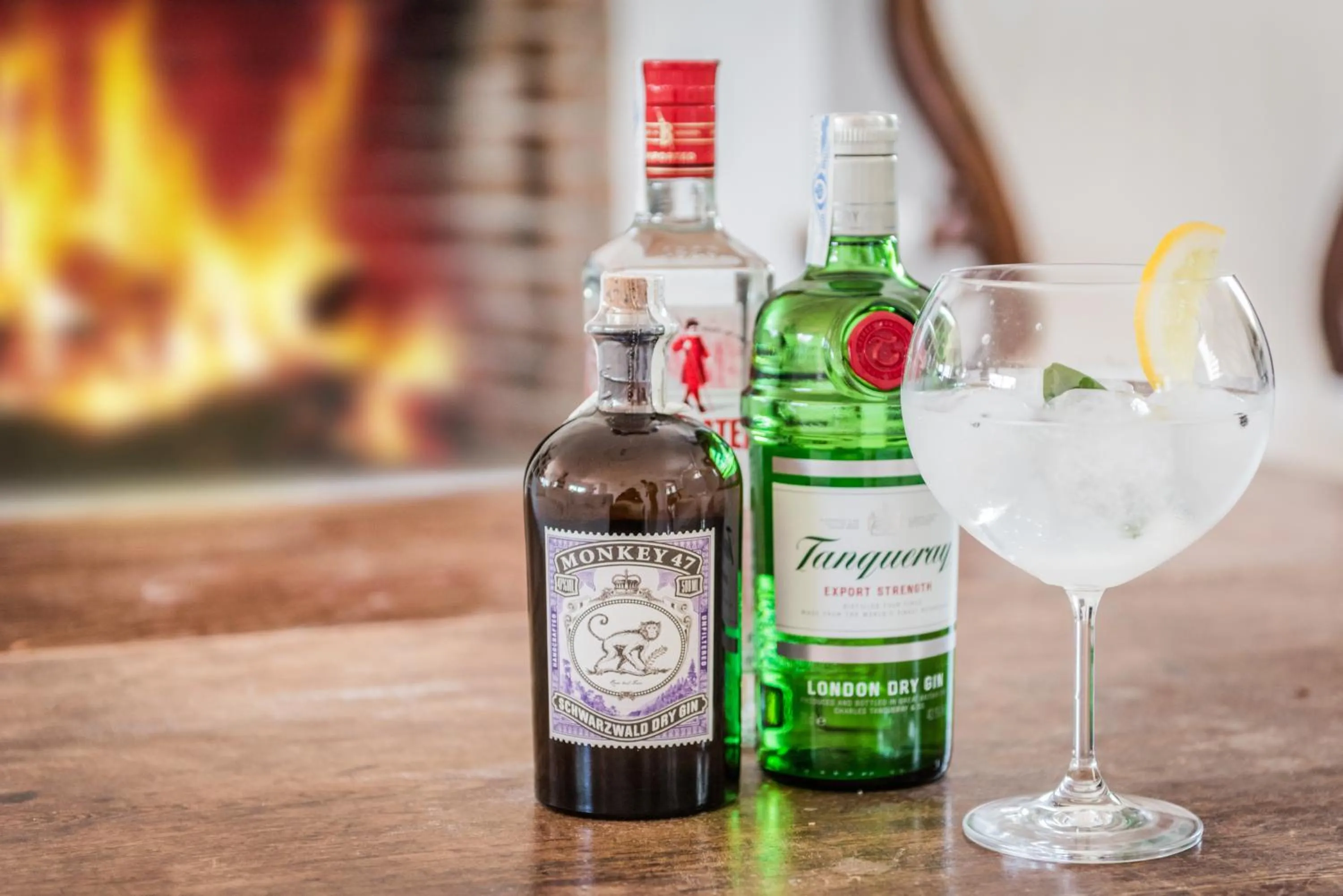 Alcoholic drinks in Molo Luxury Suites Puerto Banus