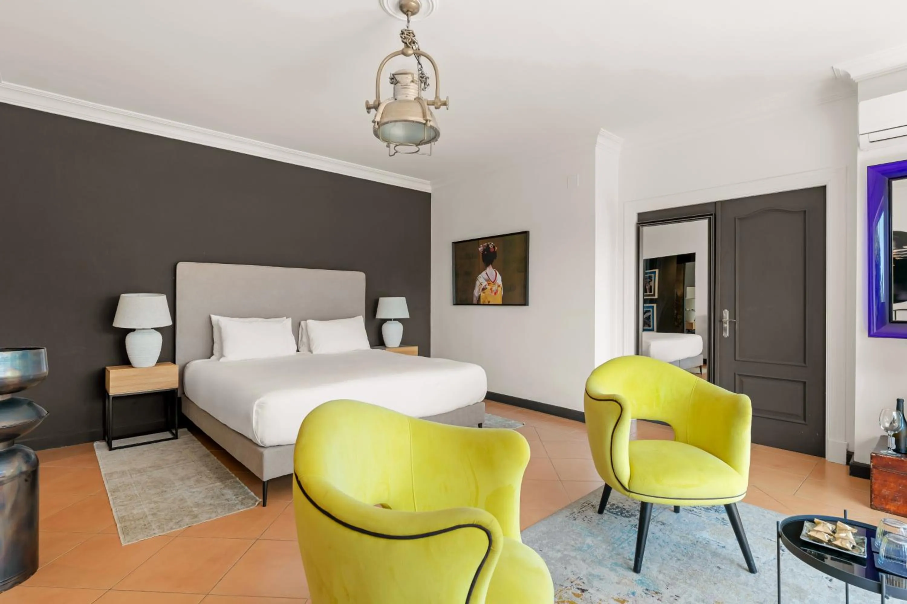 Bed in Molo Luxury Suites Puerto Banus