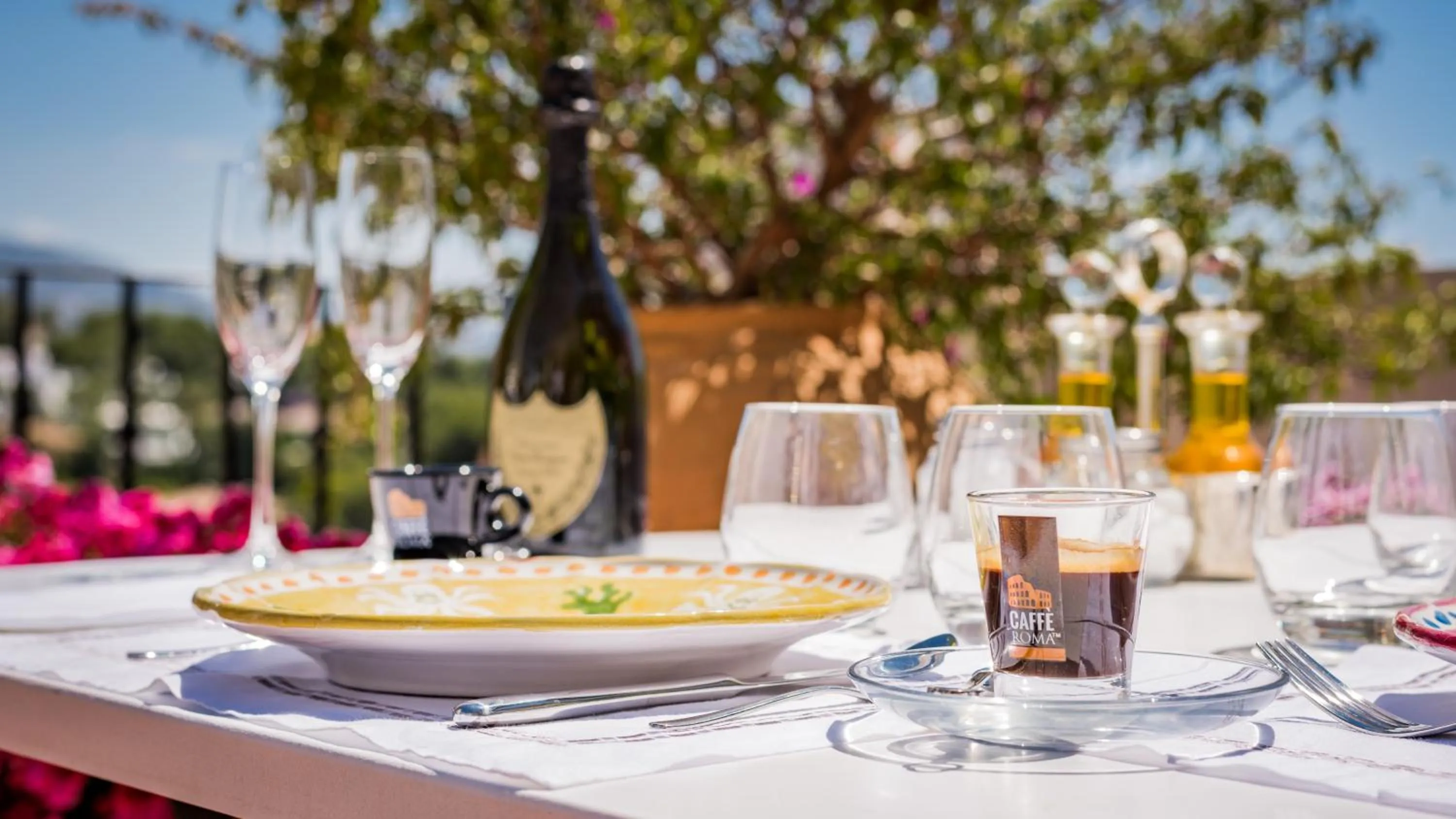 Food in Molo Luxury Suites Puerto Banus