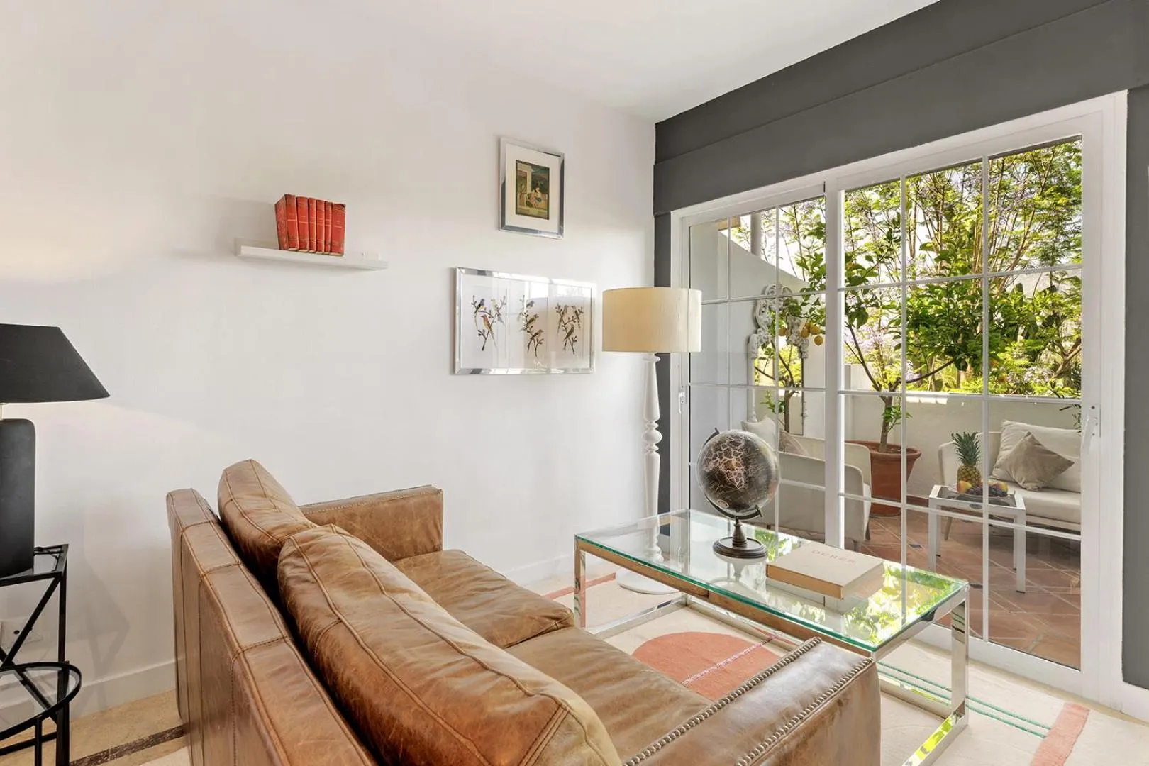 Living room in Molo Luxury Suites Puerto Banus