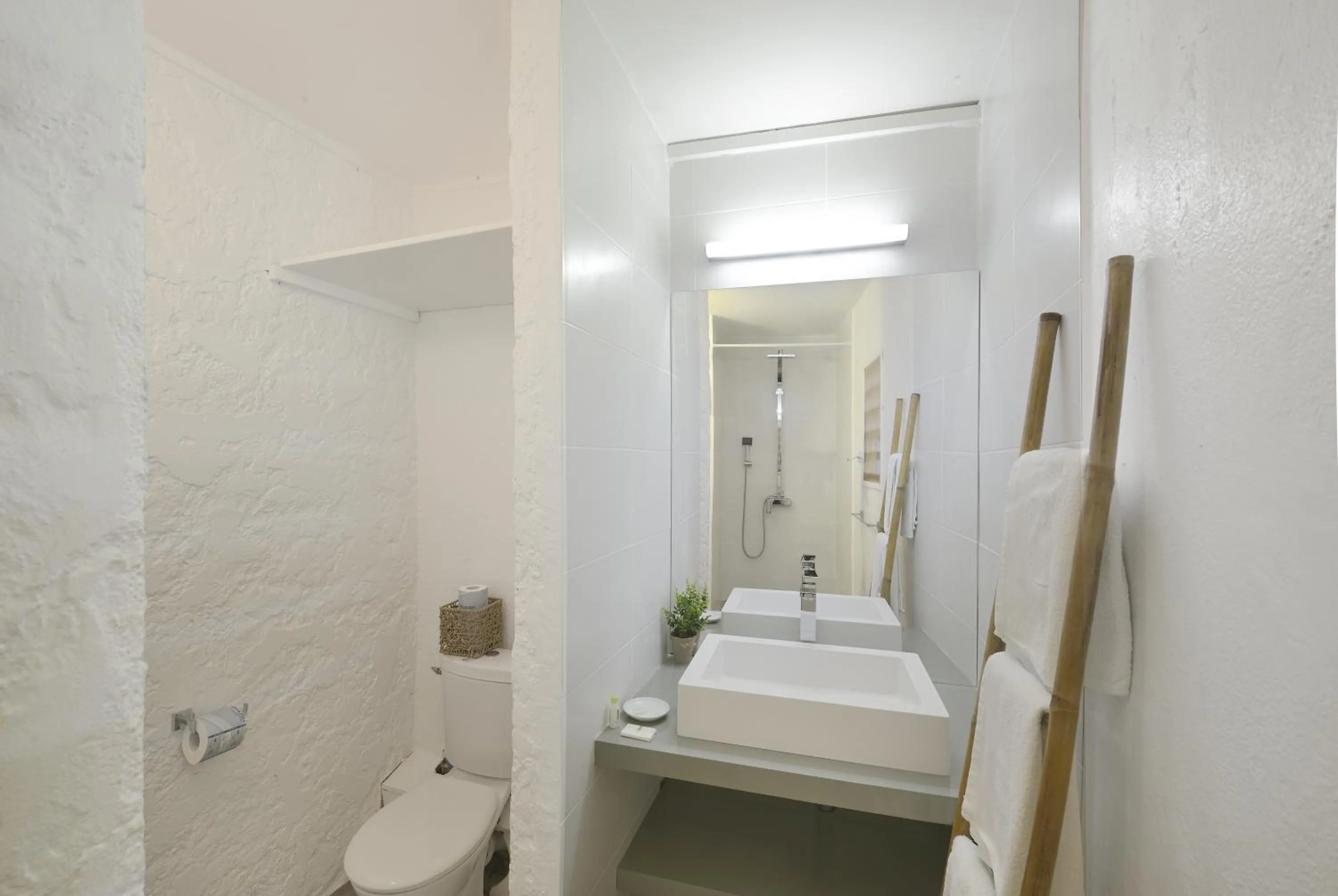 Bathroom in Koho SXM - ex Hevea Hotel