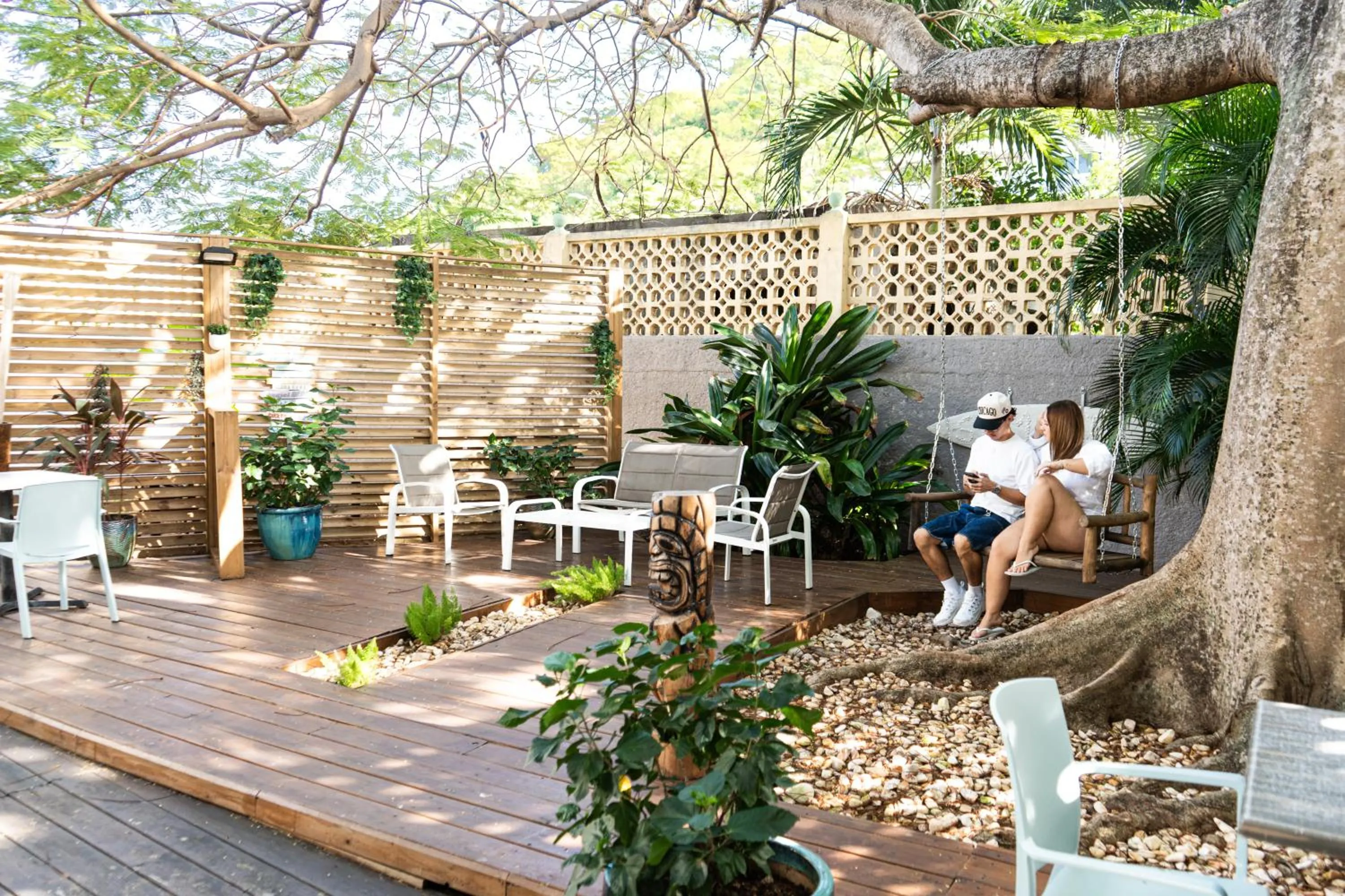 People in Koho SXM - ex Hevea Hotel