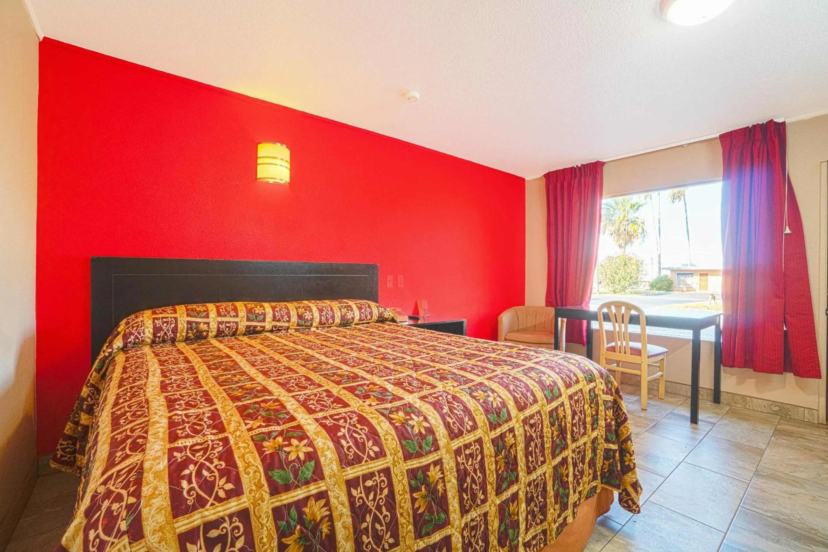 Bedroom, Bed in Vali Ho Motel By OYO Weslaco Mercedes