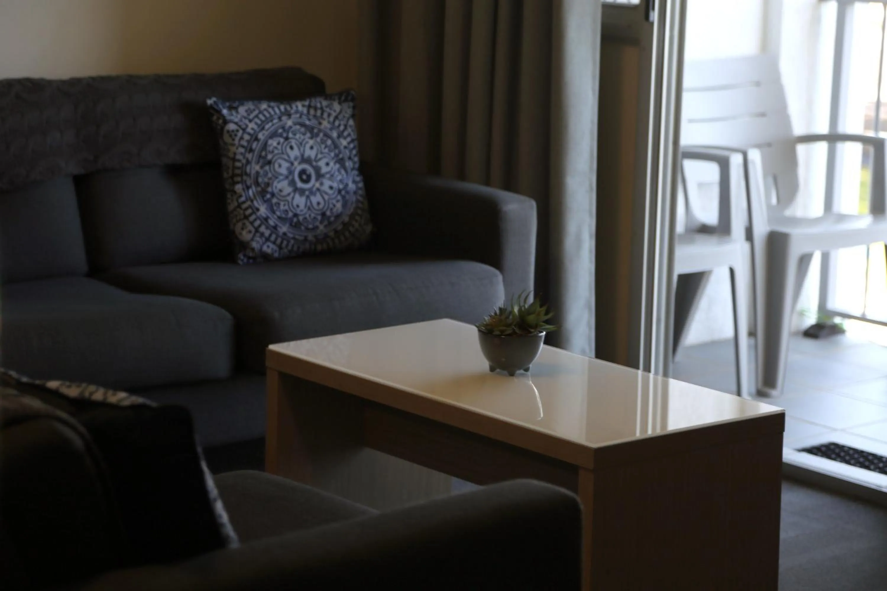 Zorba Waterfront Motel