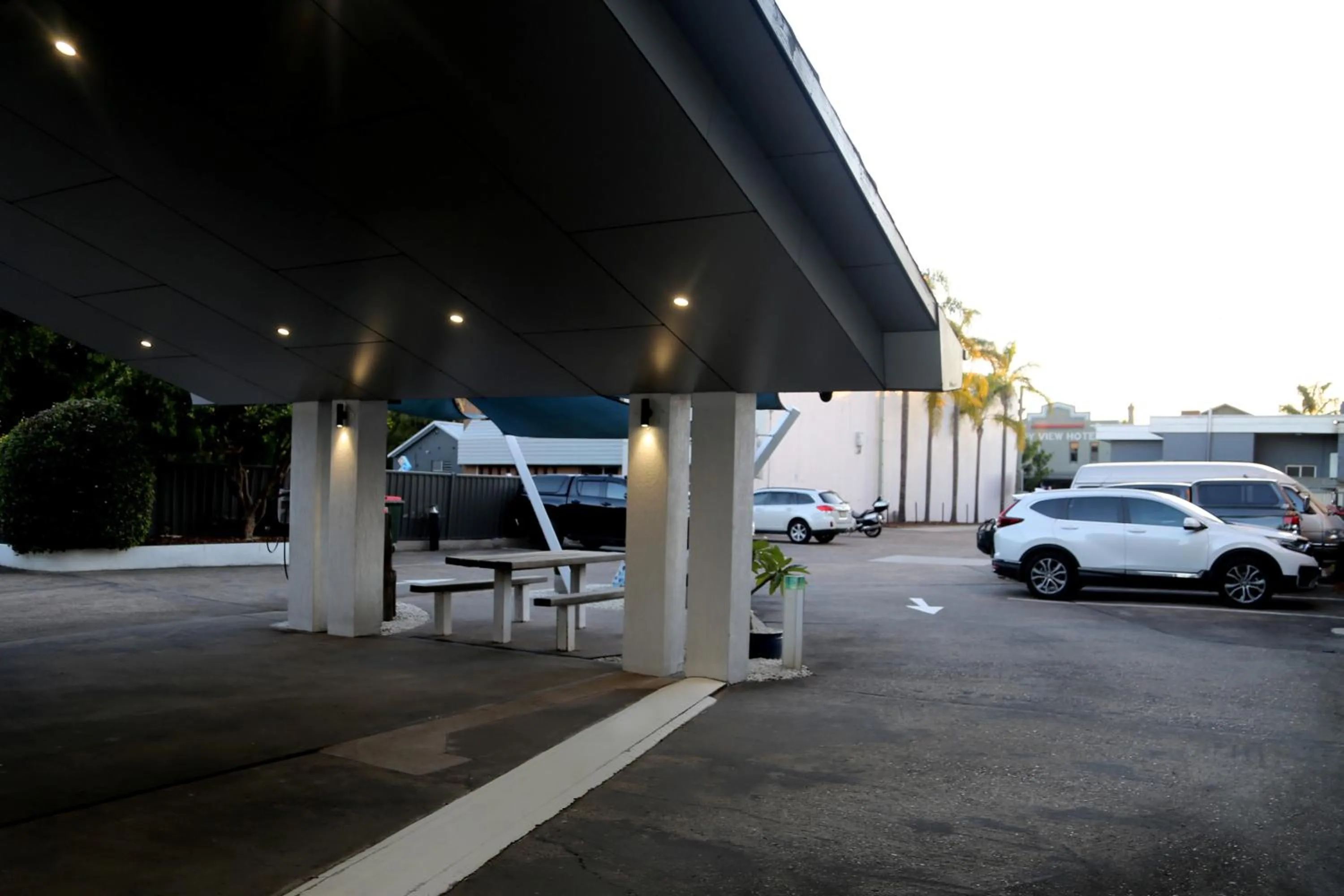 Parking in Zorba Waterfront Motel