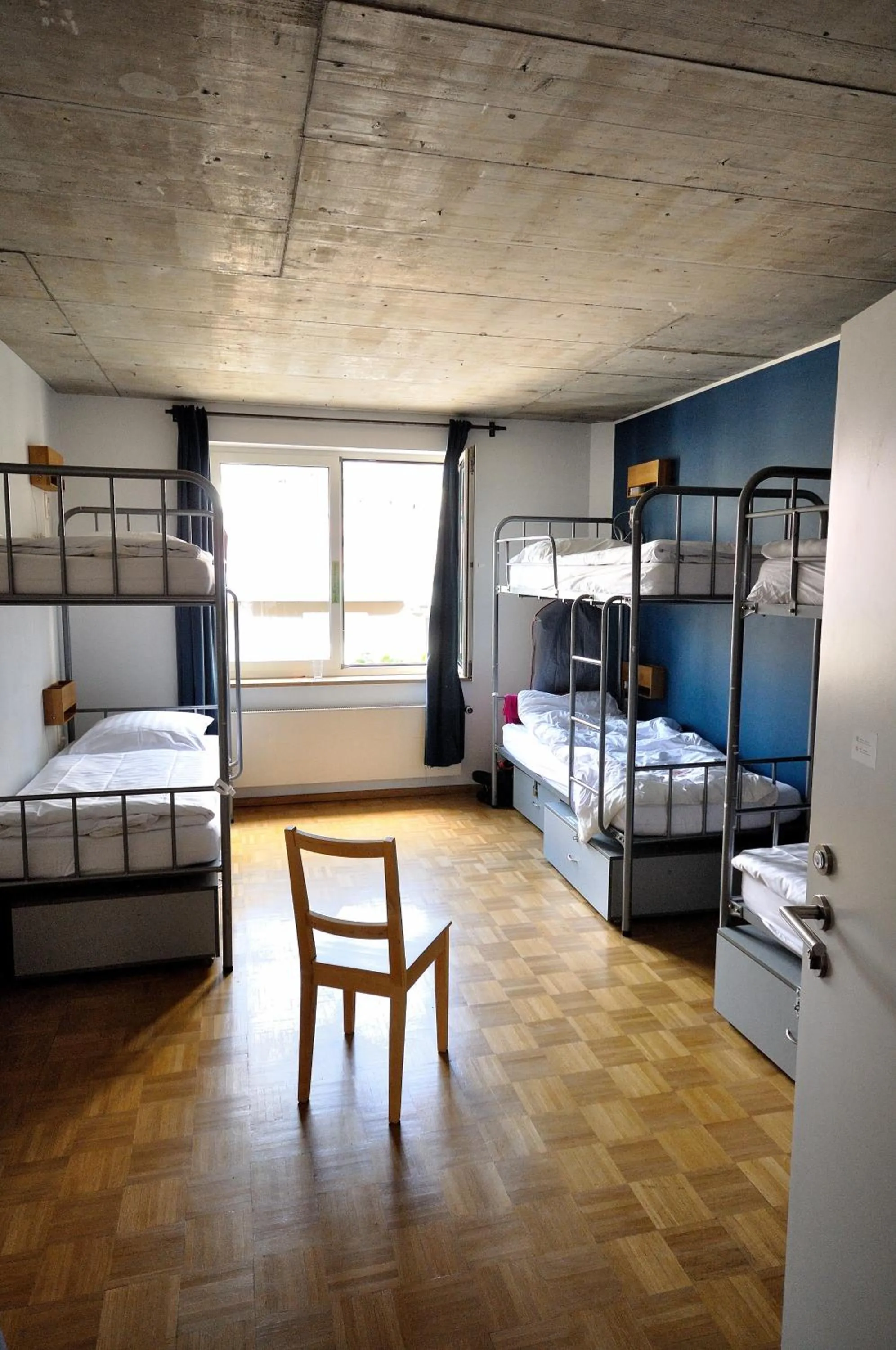 Bed in Five Elements Hostel and Capsules Frankfurt