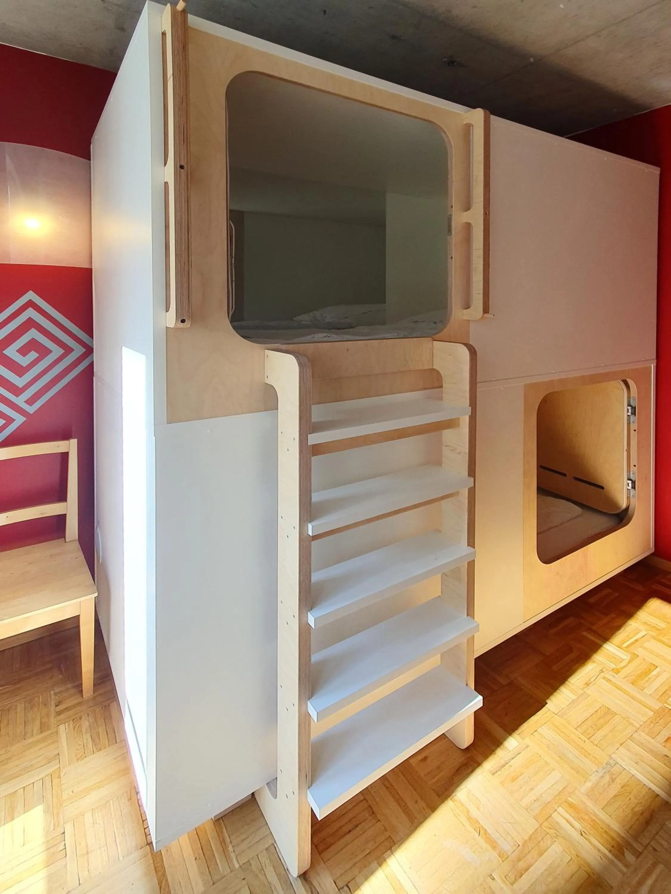 Photo of the whole room, Bed in Five Elements Hostel and Capsules Frankfurt