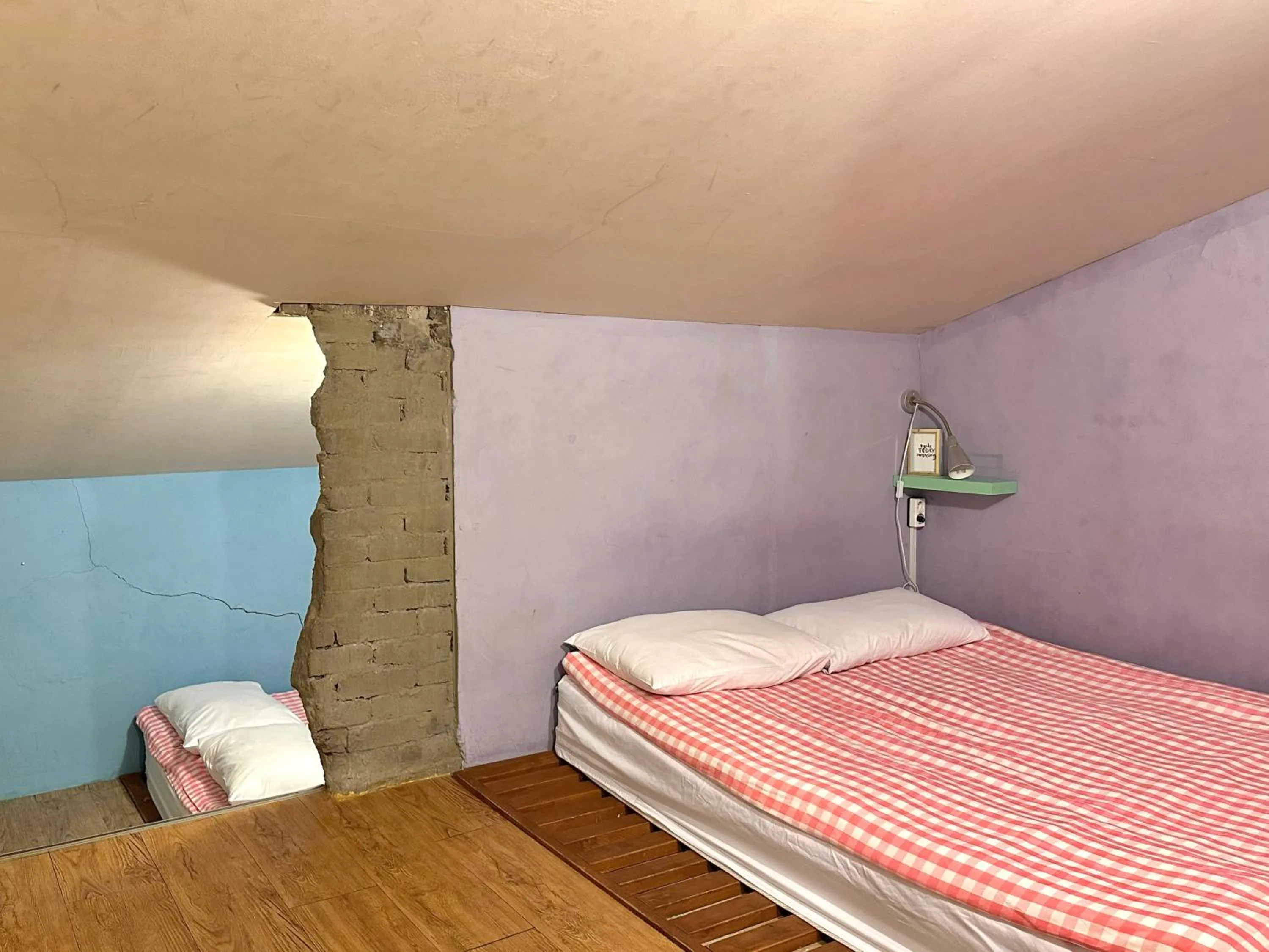 Bed in SISnBRO Guesthouse