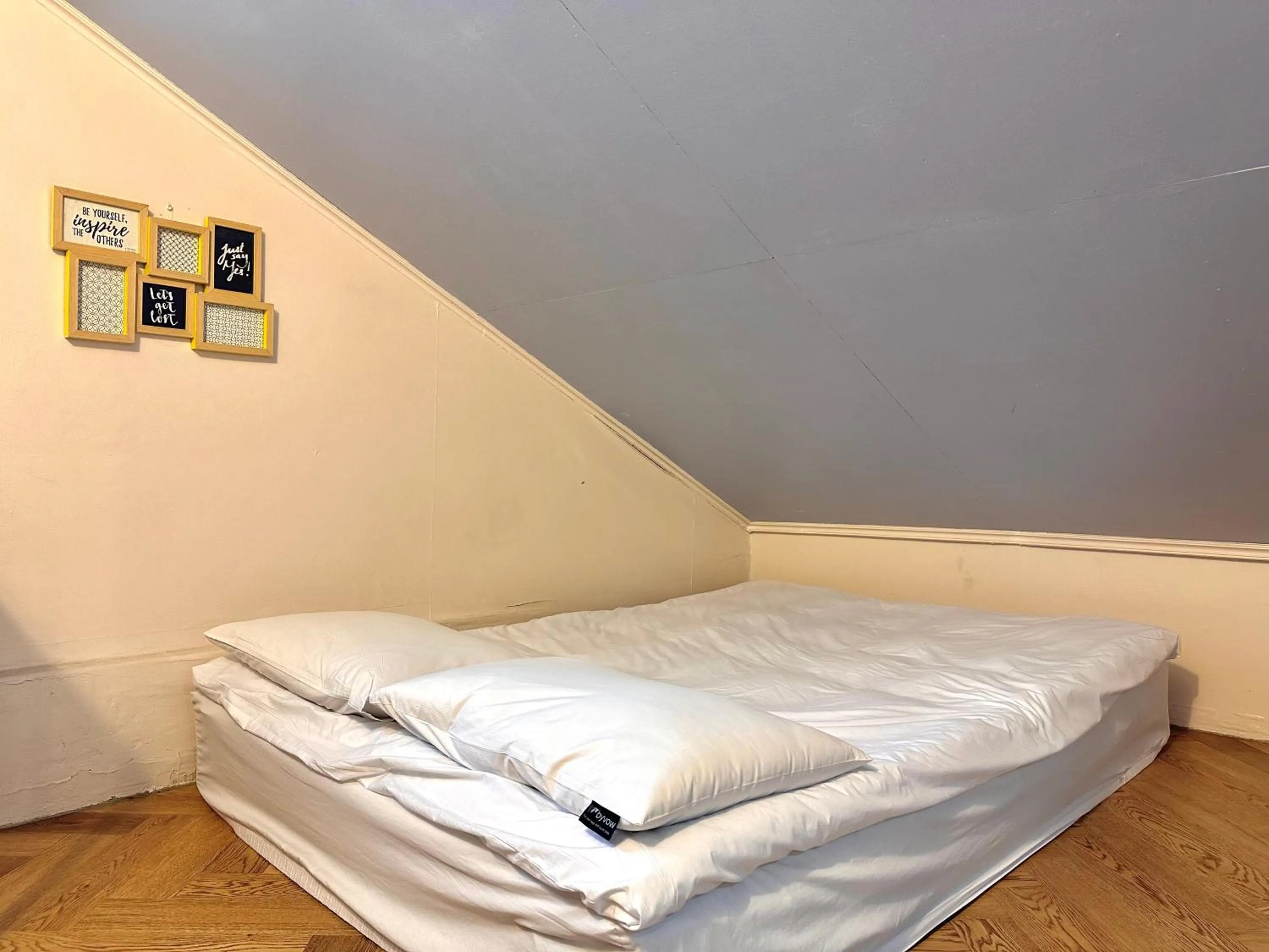 Bed in SISnBRO Guesthouse